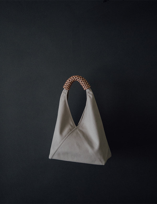 KAMARO’AN | Woven Triangle Bag - Ivory - S