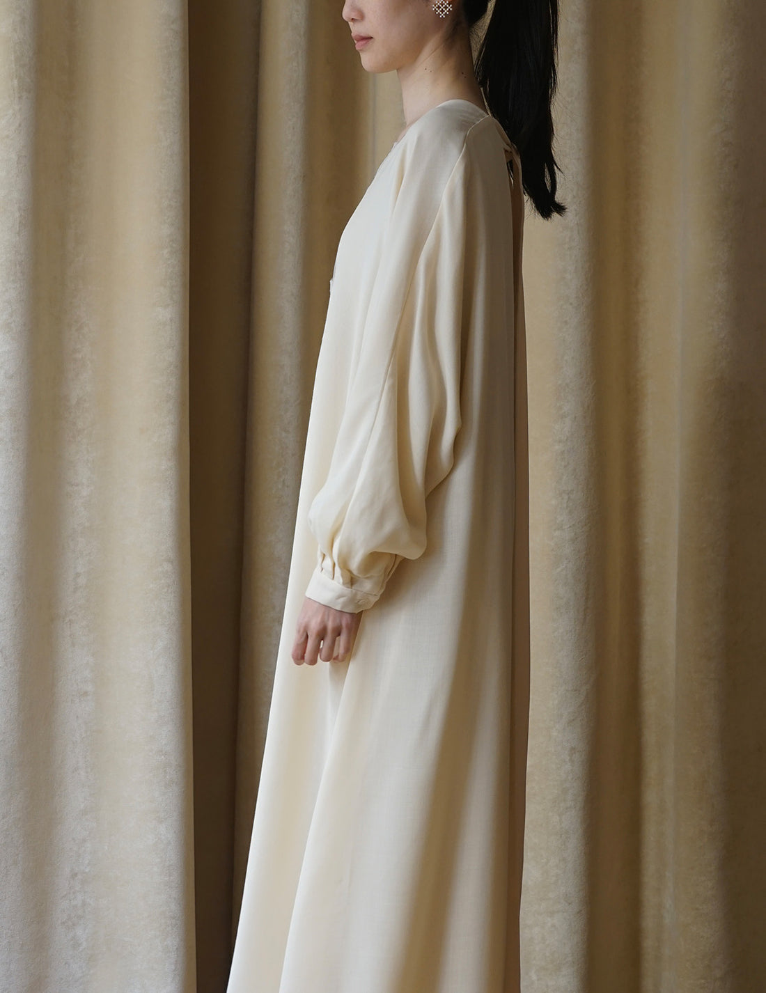 Robe en dentelle de jardin.Beige