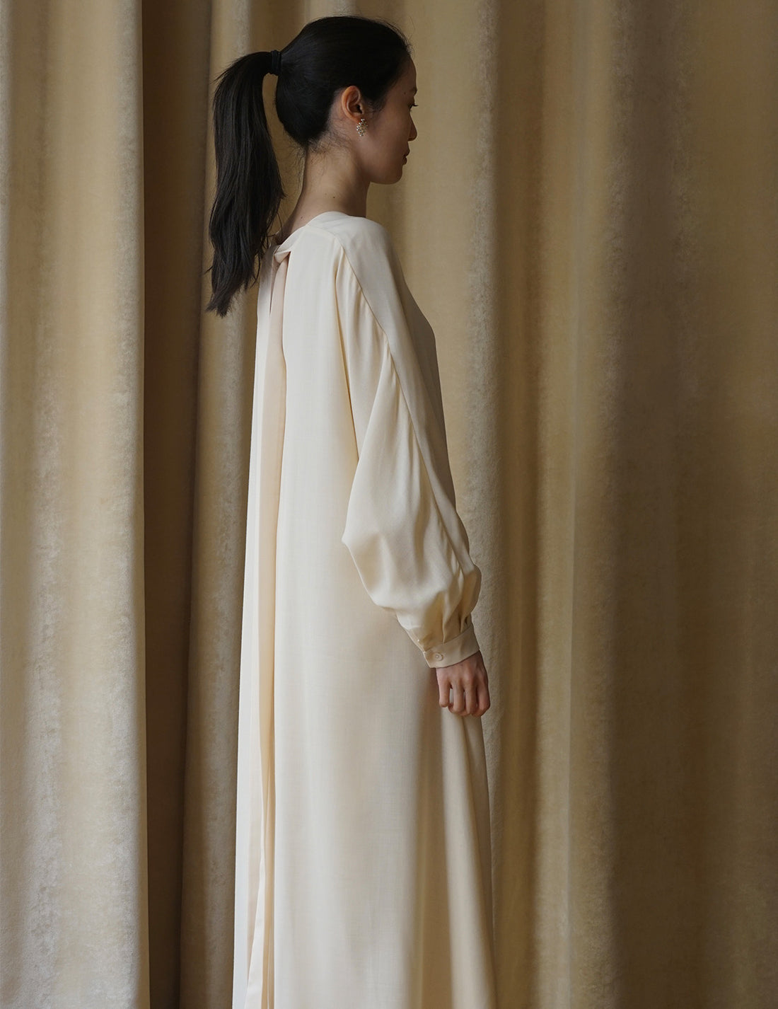 Robe en dentelle de jardin.Beige