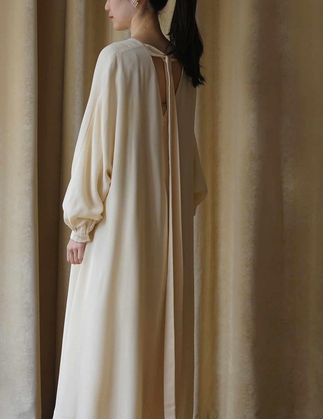 Robe en dentelle de jardin.Beige