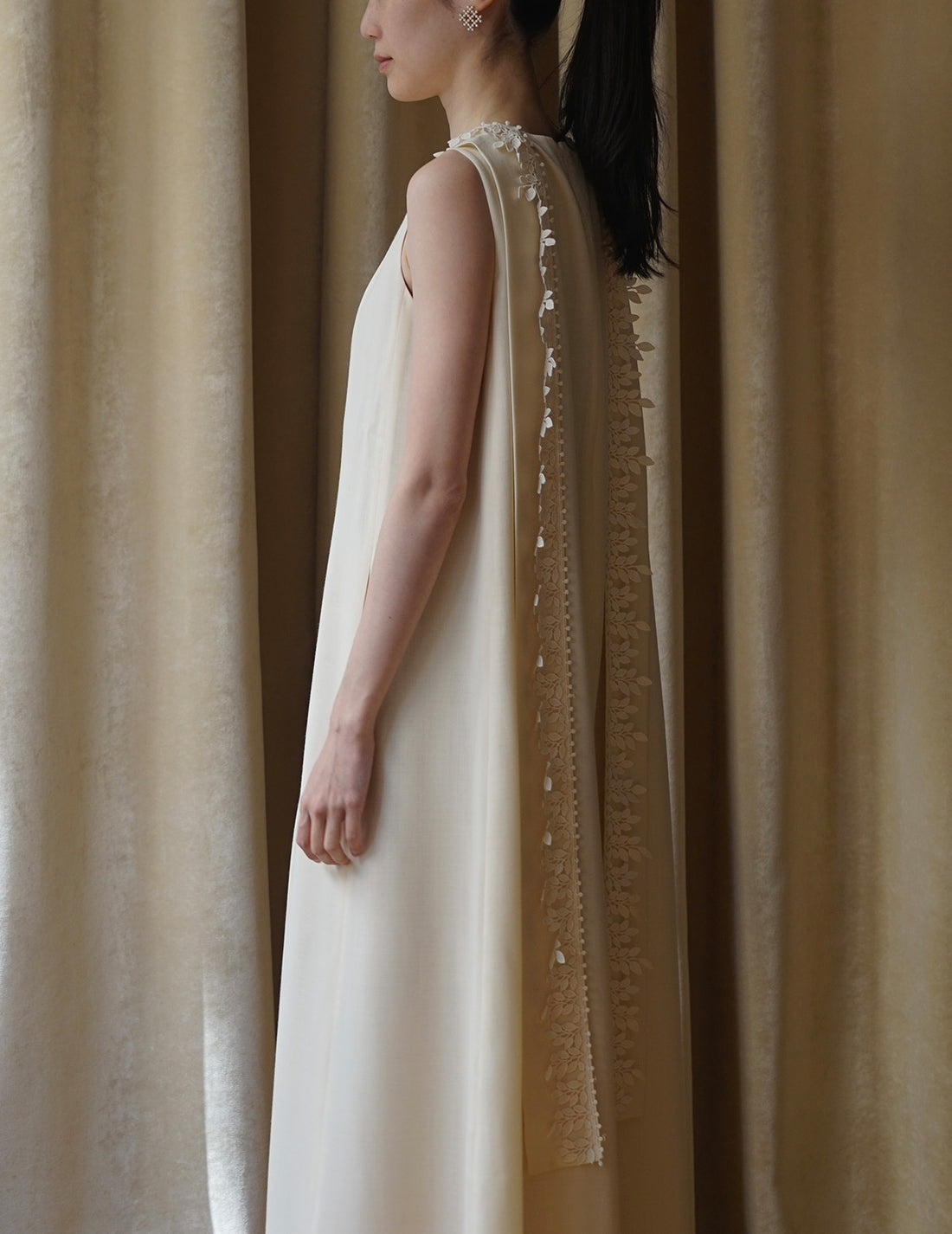 Robe vigne sans manches. Beige