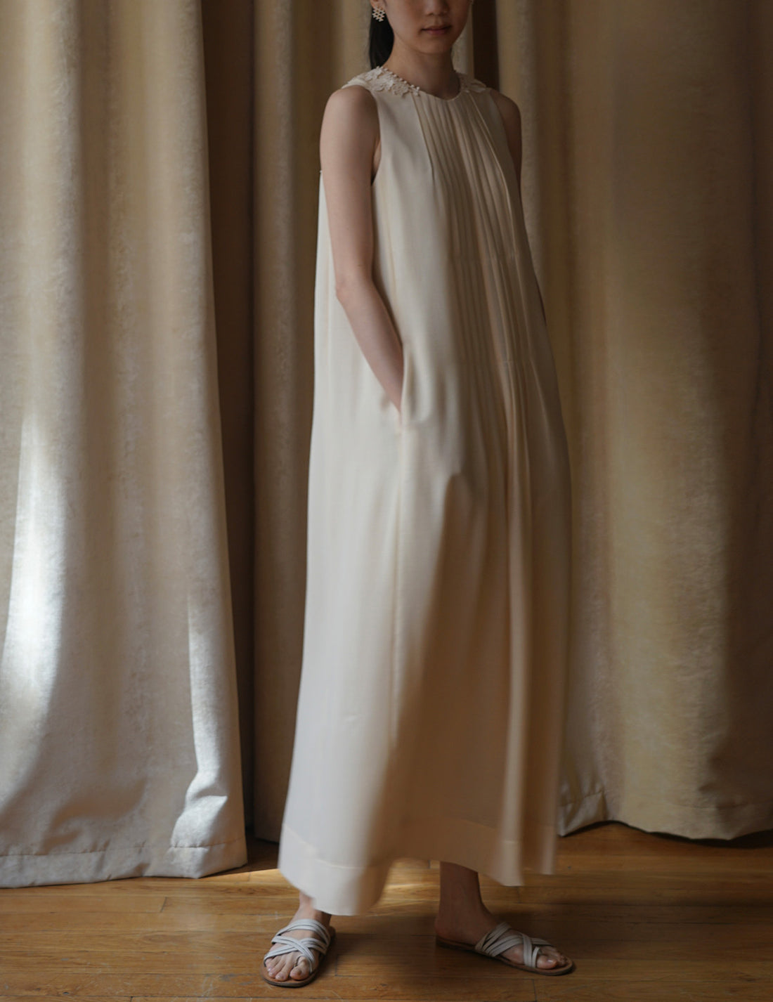 Robe vigne sans manches. Beige