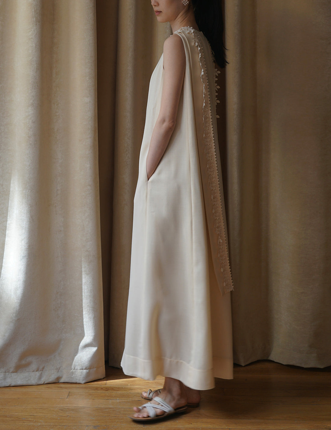 Robe vigne sans manches. Beige