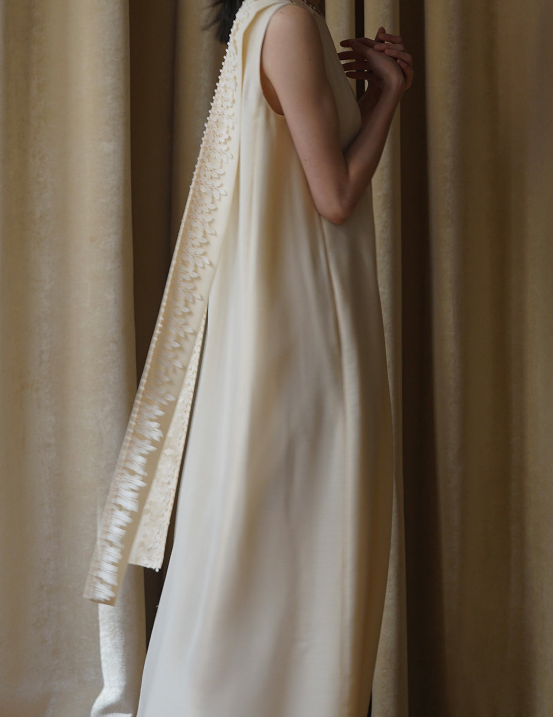 Robe vigne sans manches. Beige