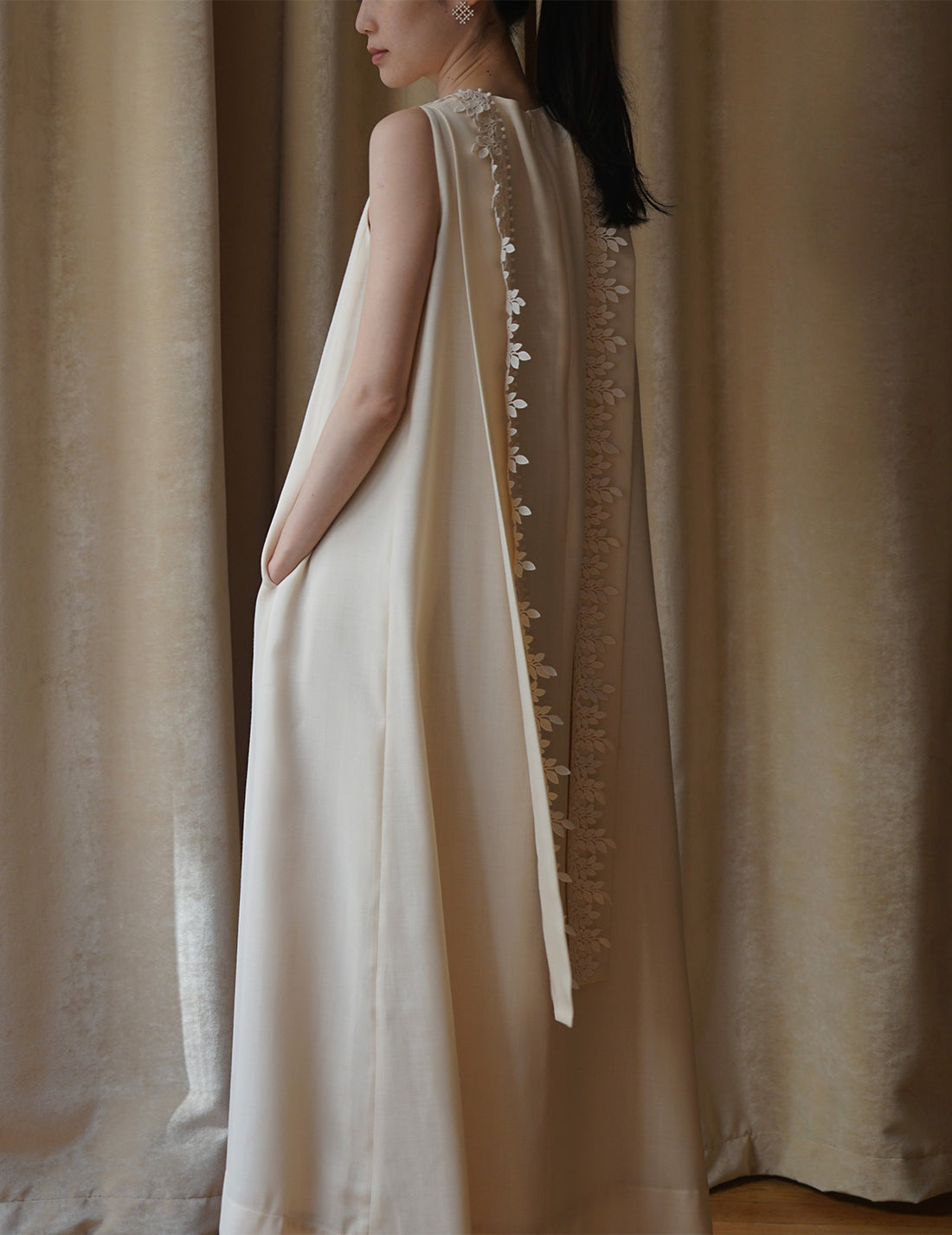 Robe vigne sans manches. Beige