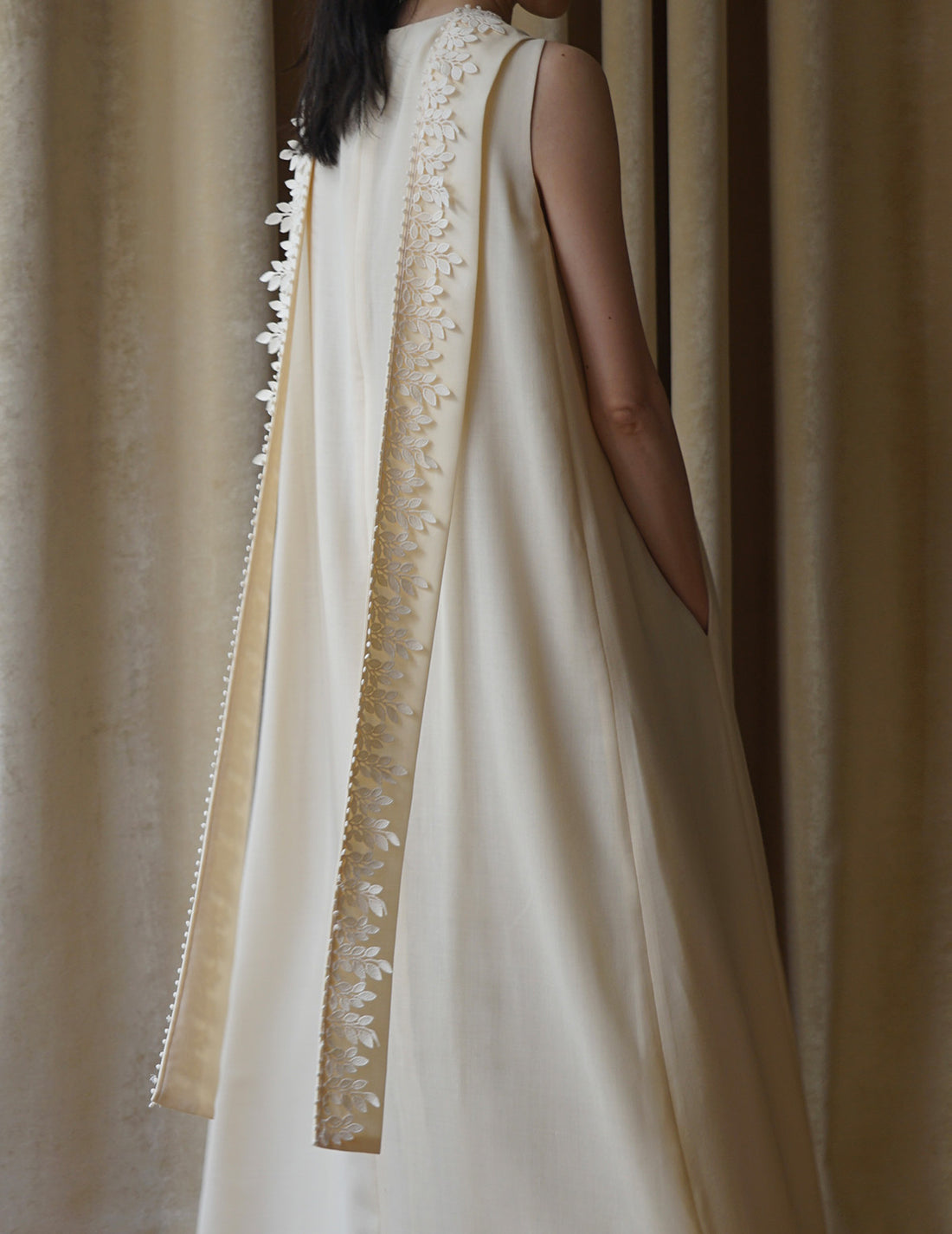 Robe vigne sans manches. Beige