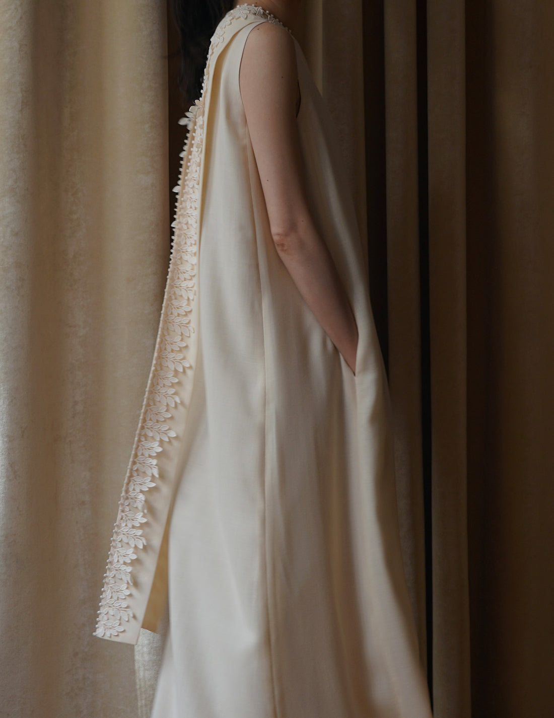 Robe vigne sans manches. Beige