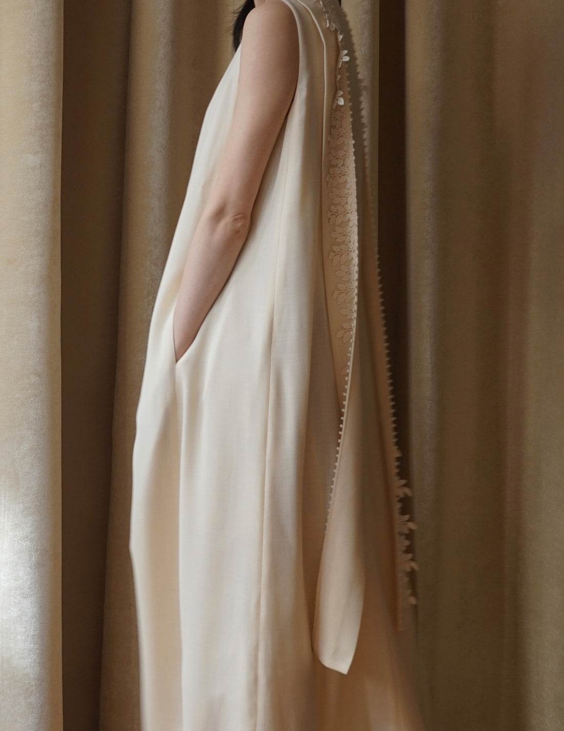 Robe vigne sans manches. Beige