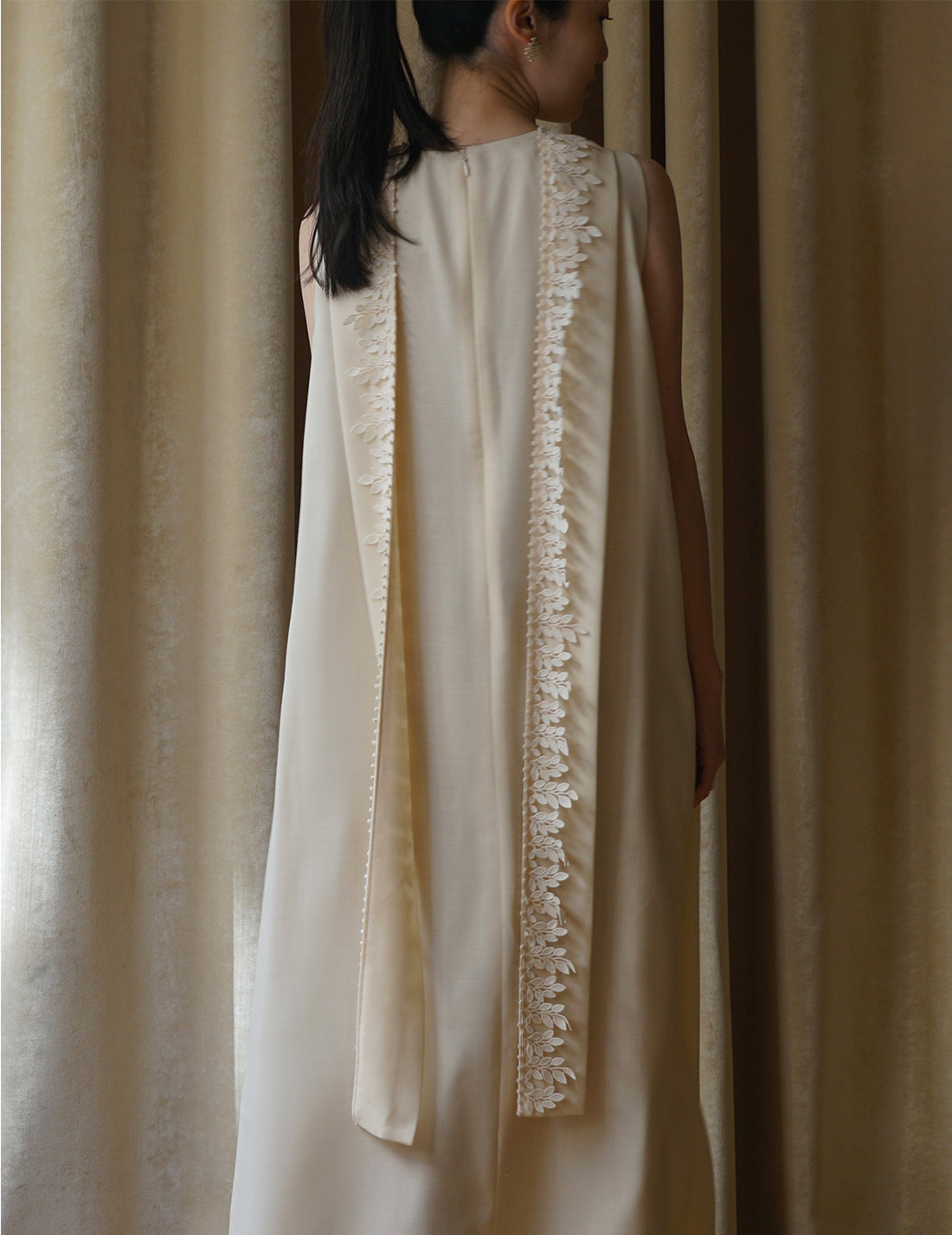 Robe vigne sans manches. Beige