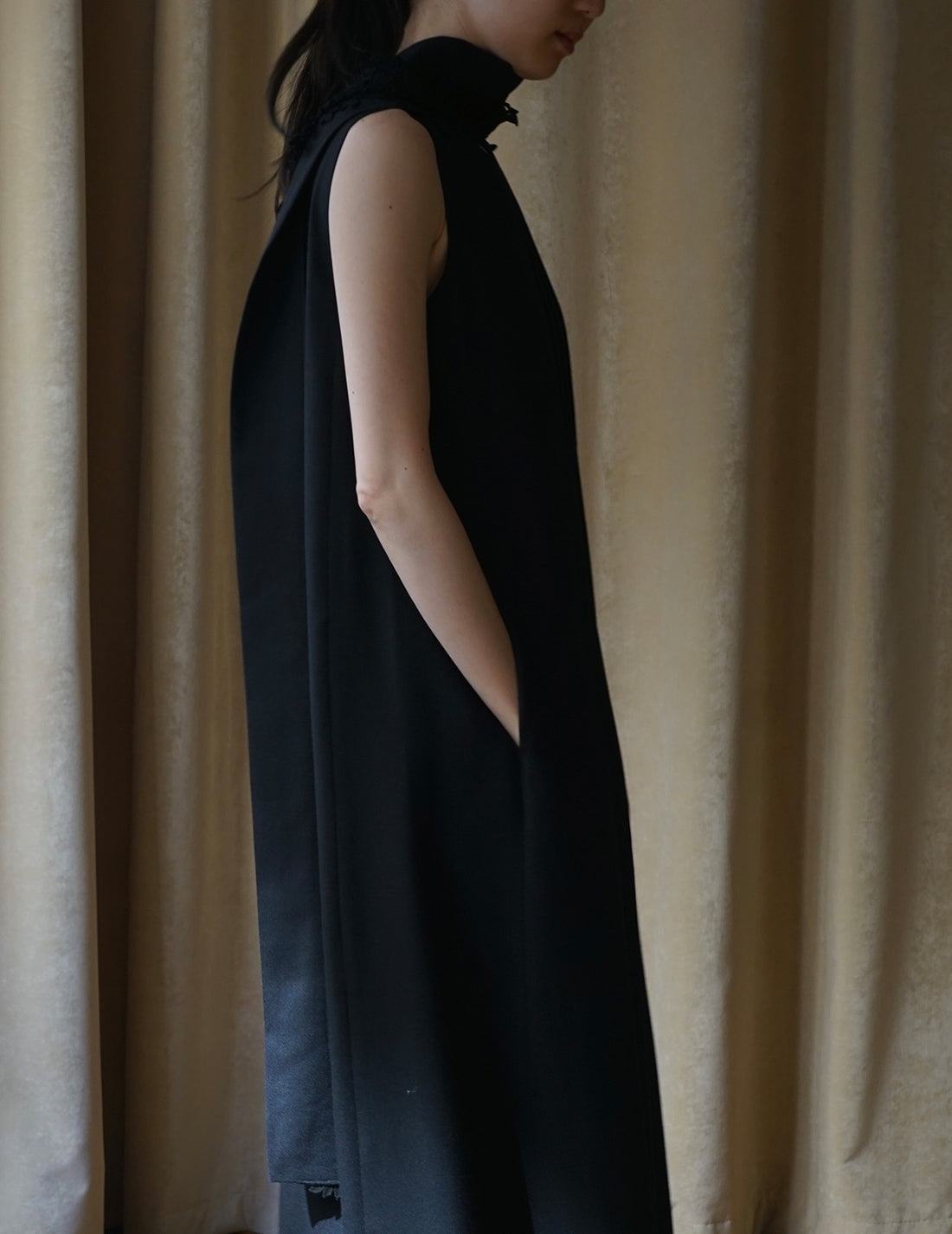 Robe sans manches en vigne.Noir