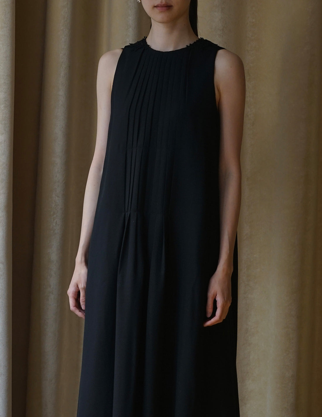 Robe sans manches en vigne.Noir