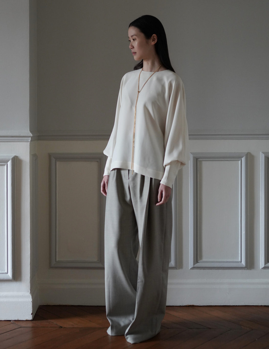 Mark Kenly Domino Tan | Belita Batwing Blouse・Ivory