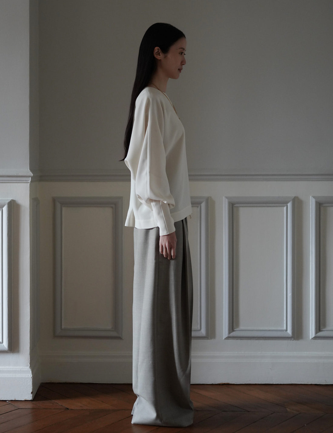 Mark Kenly Domino Tan | Belita Batwing Blouse・Ivory