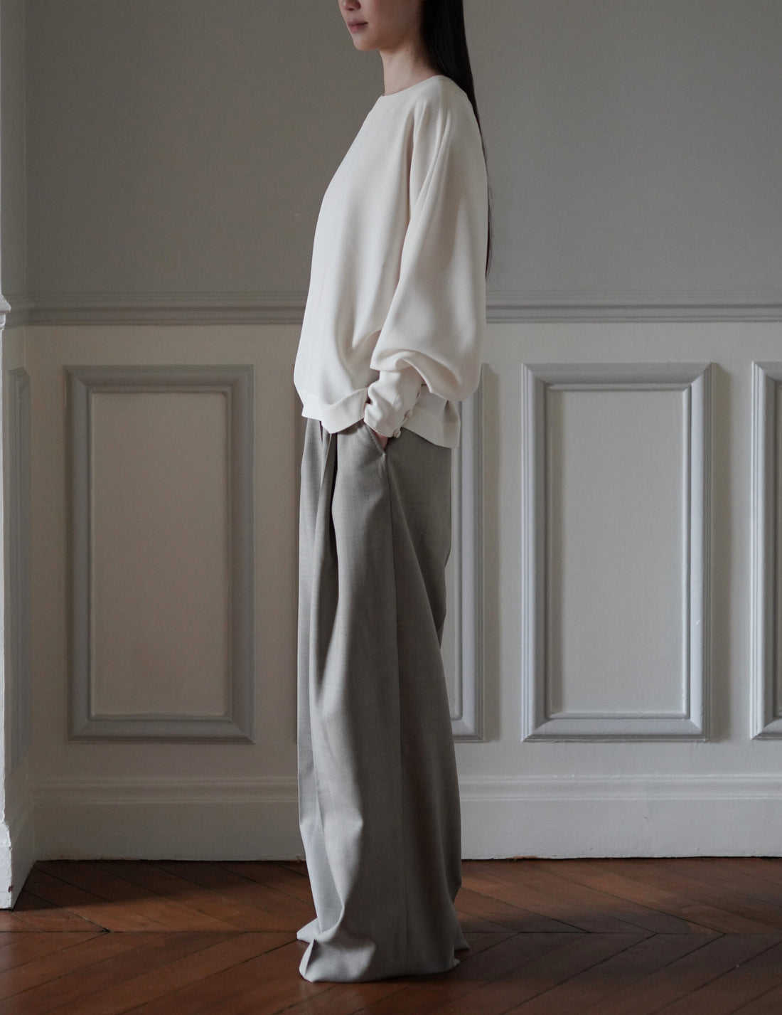 Mark Kenly Domino Tan | Belita Batwing Blouse・Ivory