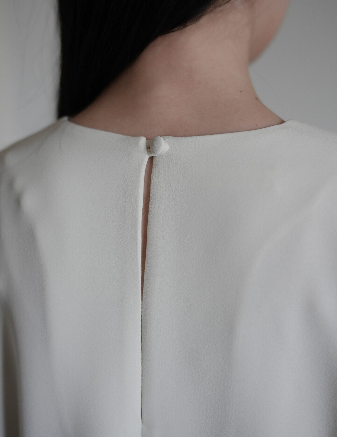 Mark Kenly Domino Tan | Belita Batwing Blouse・Ivory
