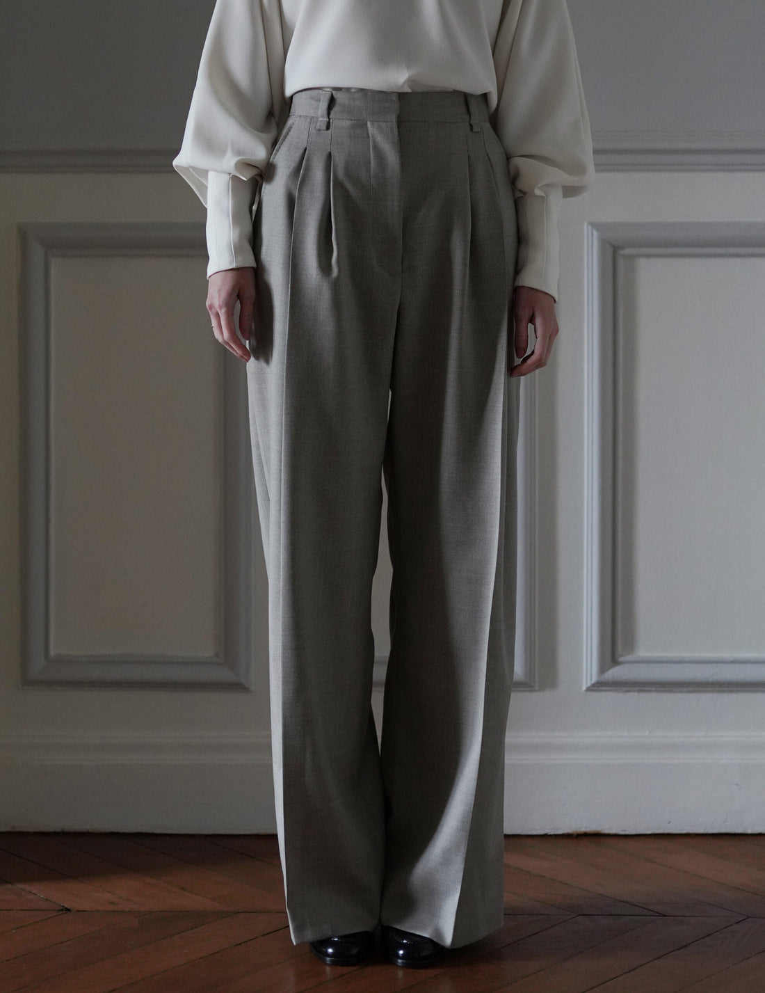 Mark Kenly Domino Tan | Portlyn Pants・Eucalyptus