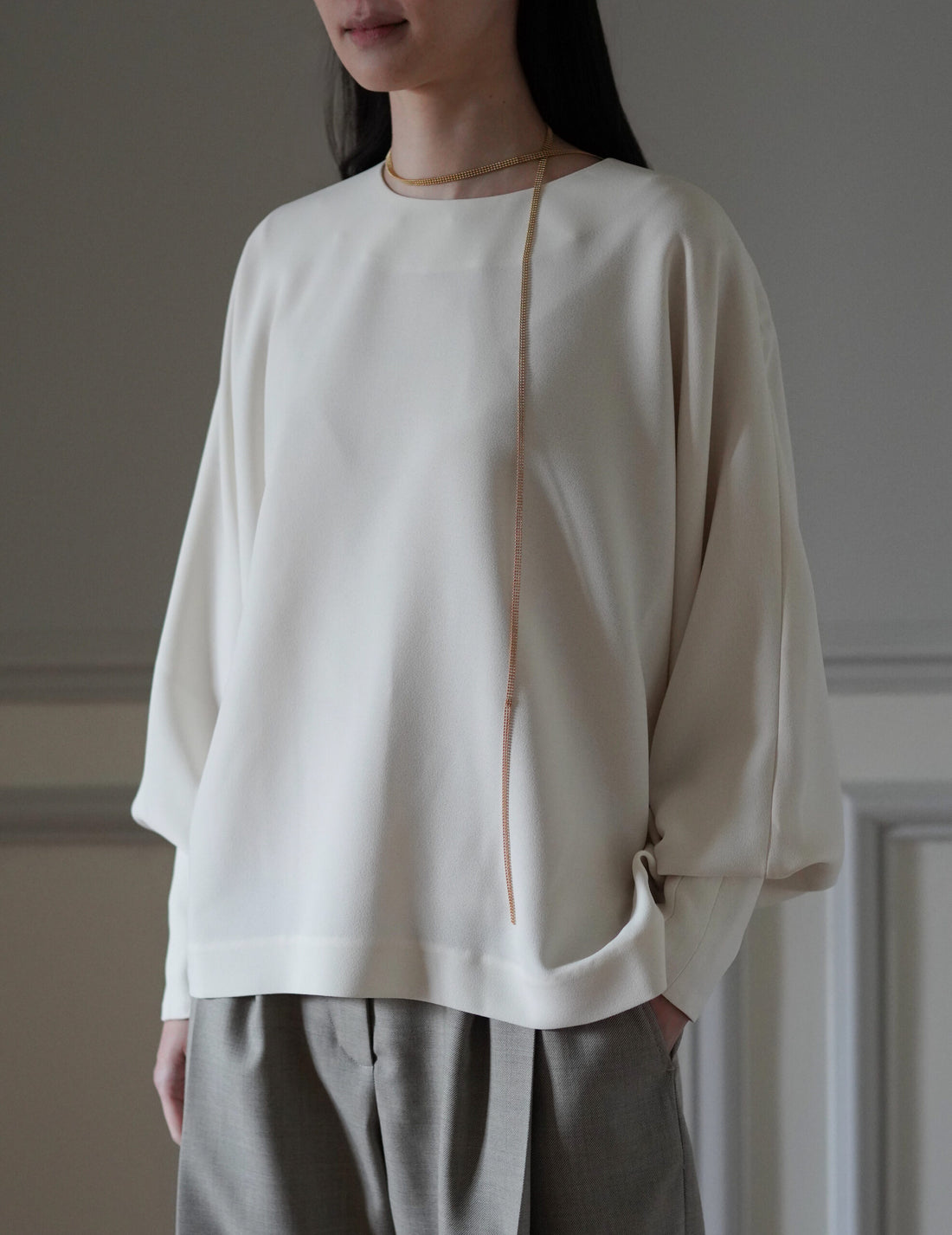 Mark Kenly Domino Tan | Belita Batwing Blouse・Ivory