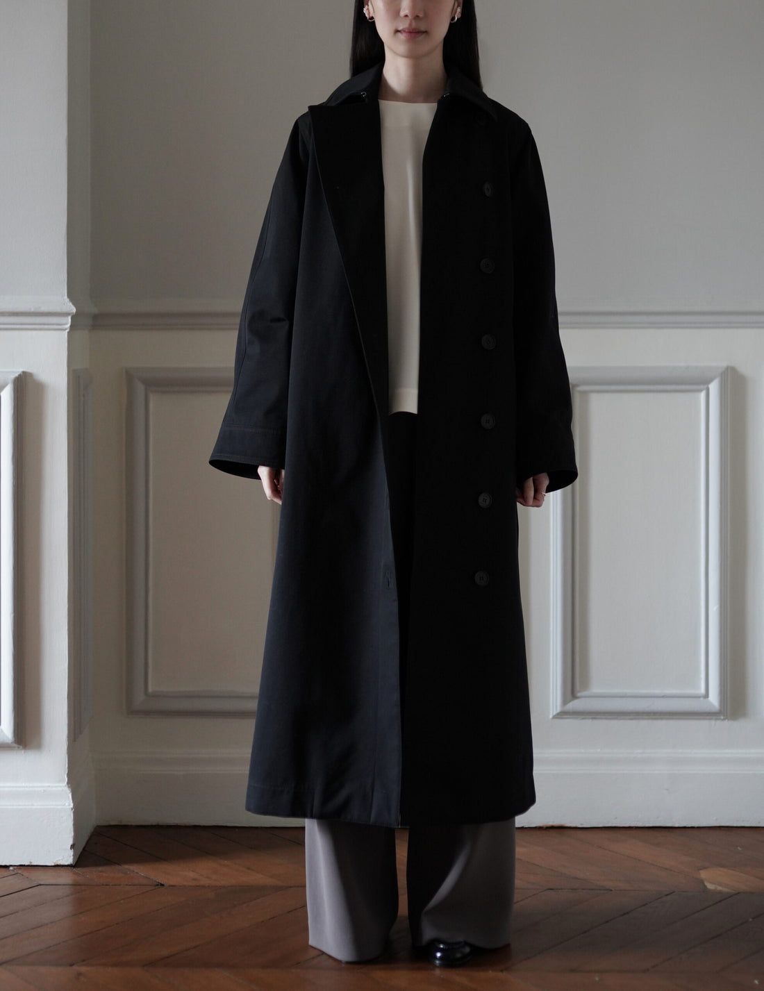 Mark Kenly Domino Tan | Clarina Coat・Black