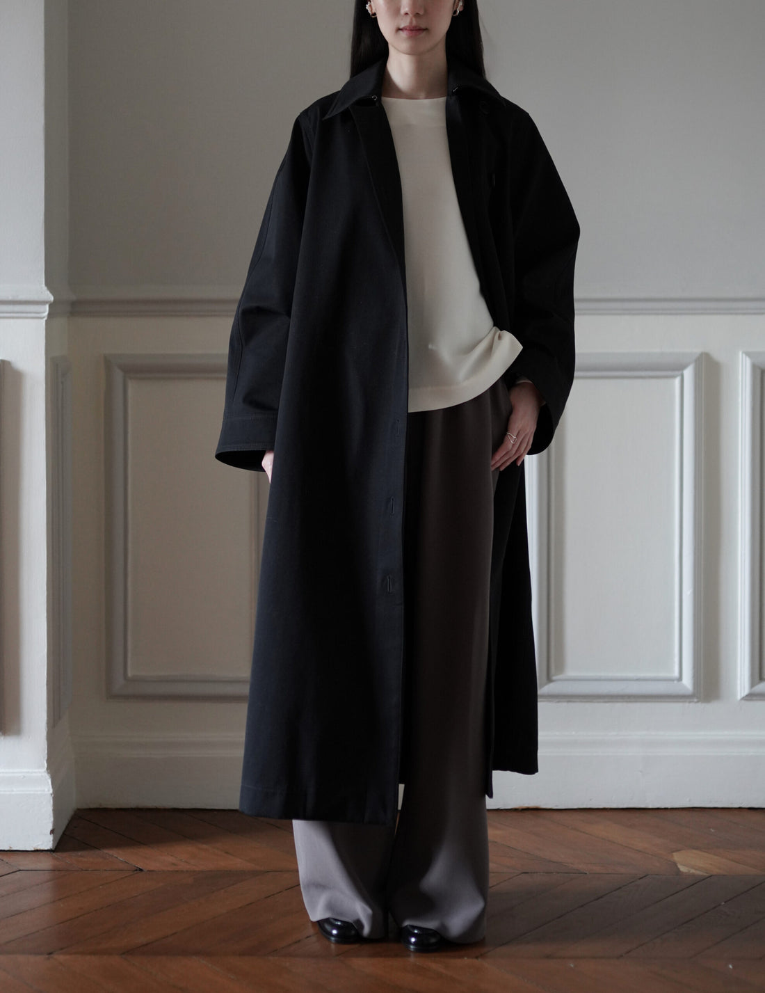 Mark Kenly Domino Tan | Clarina Coat・Black