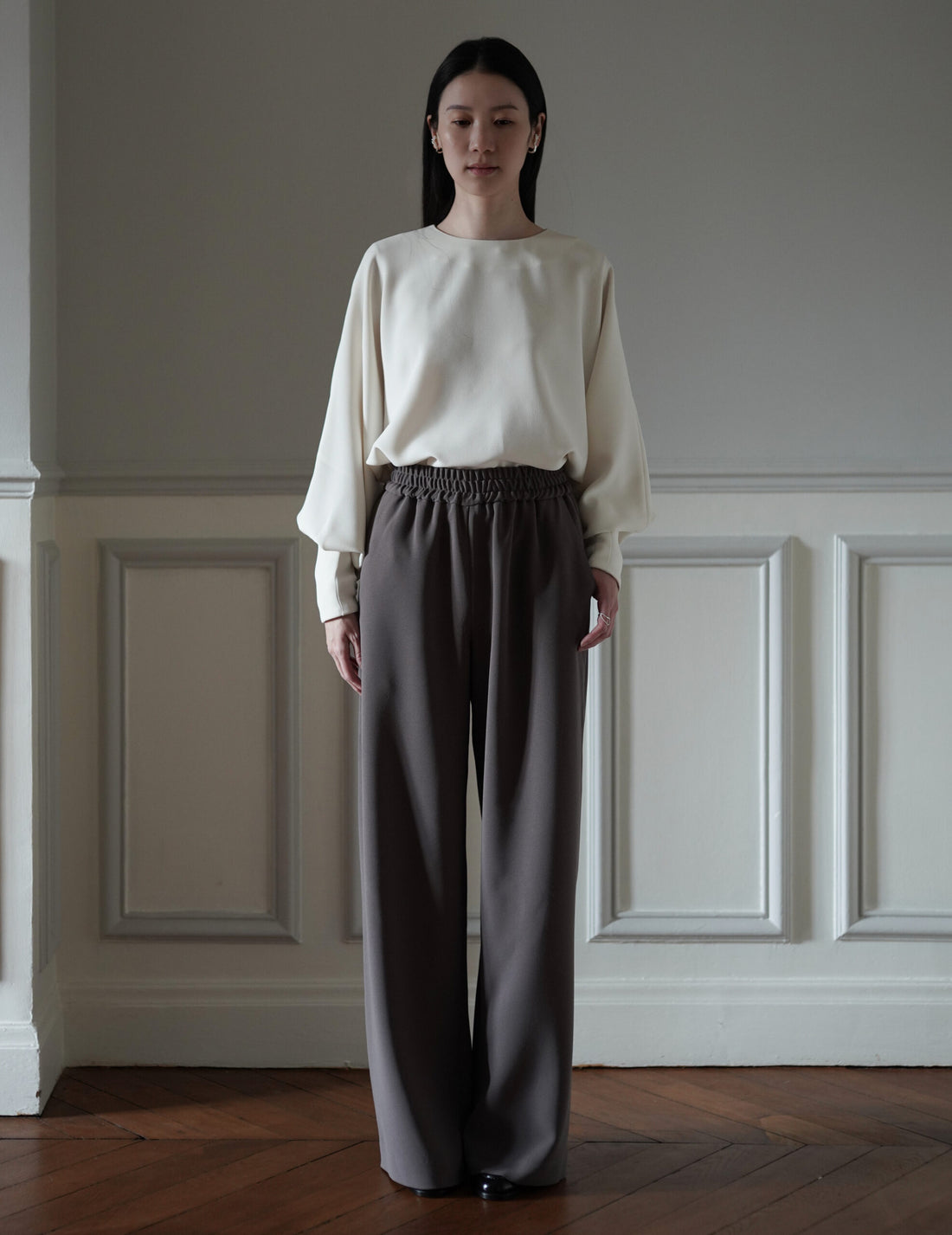 Mark Kenly Domino Tan | Palmira Pants・Dark Moss