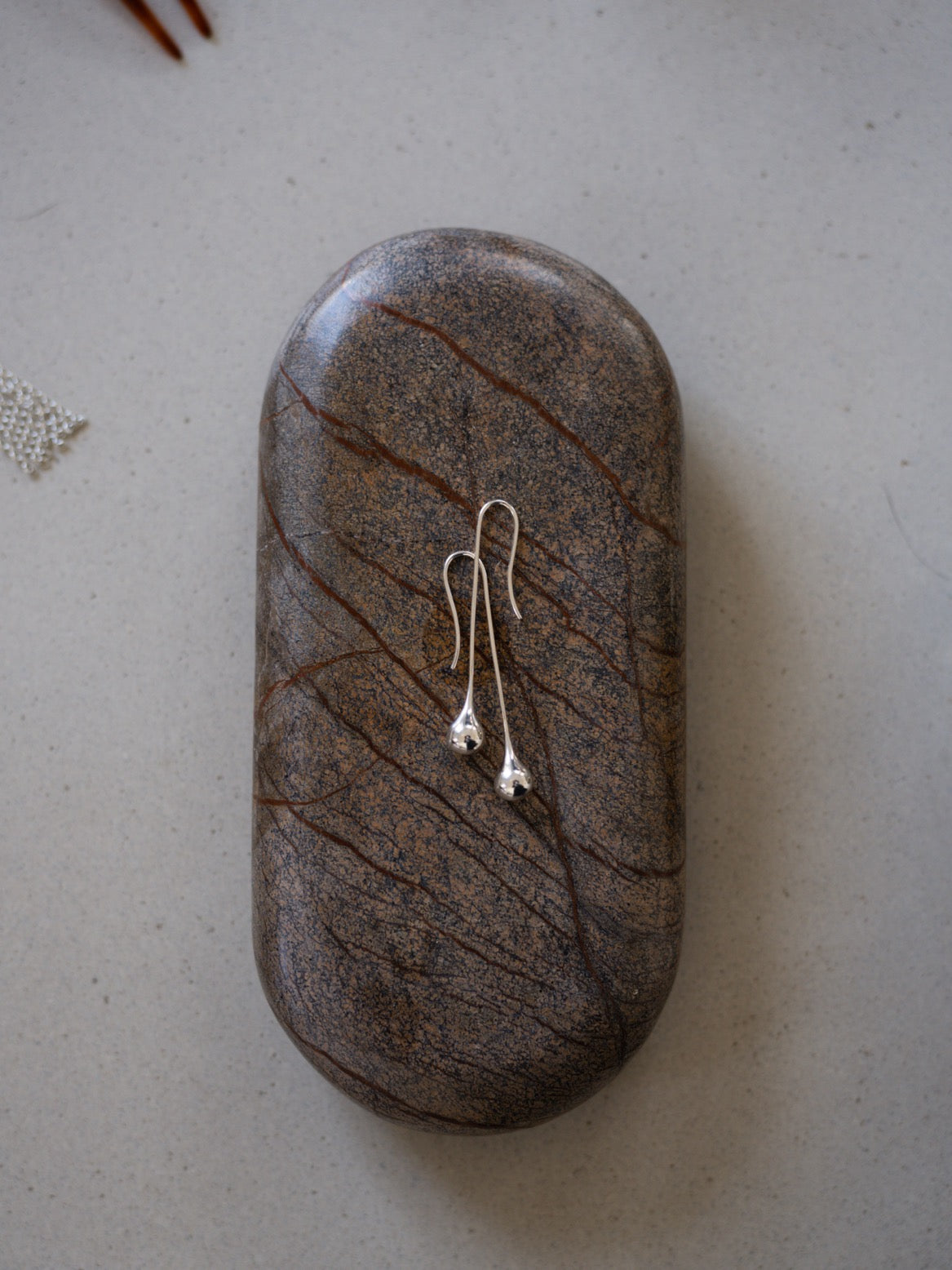 Datura Long Drop Earrings・Silver