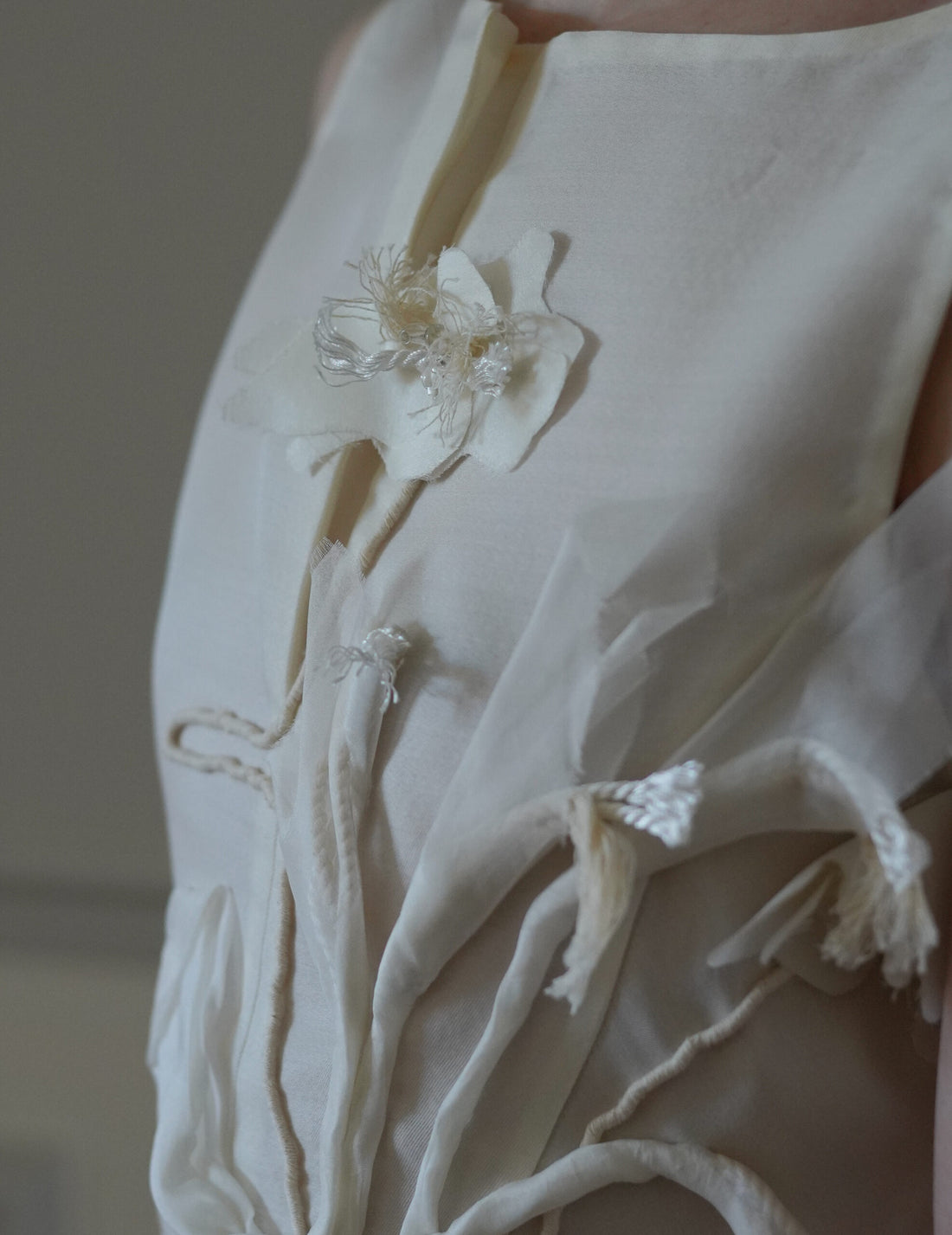 Mark Kenly Domino Tan | Atelier Tami Top・Ivory