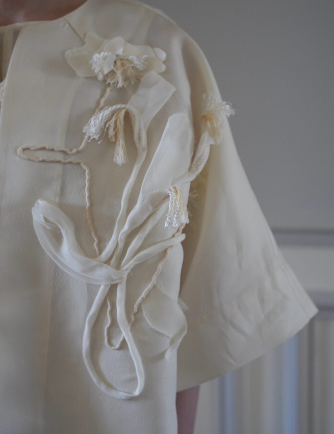 Mark Kenly Domino Tan | Atelier Cova Coat・Ivory