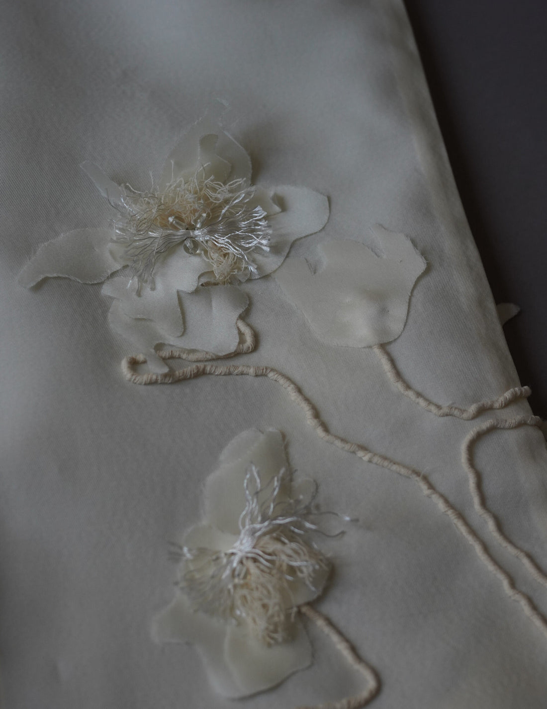 Mark Kenly Domino Tan ｜Atelier Noshie Skirt・Ivory