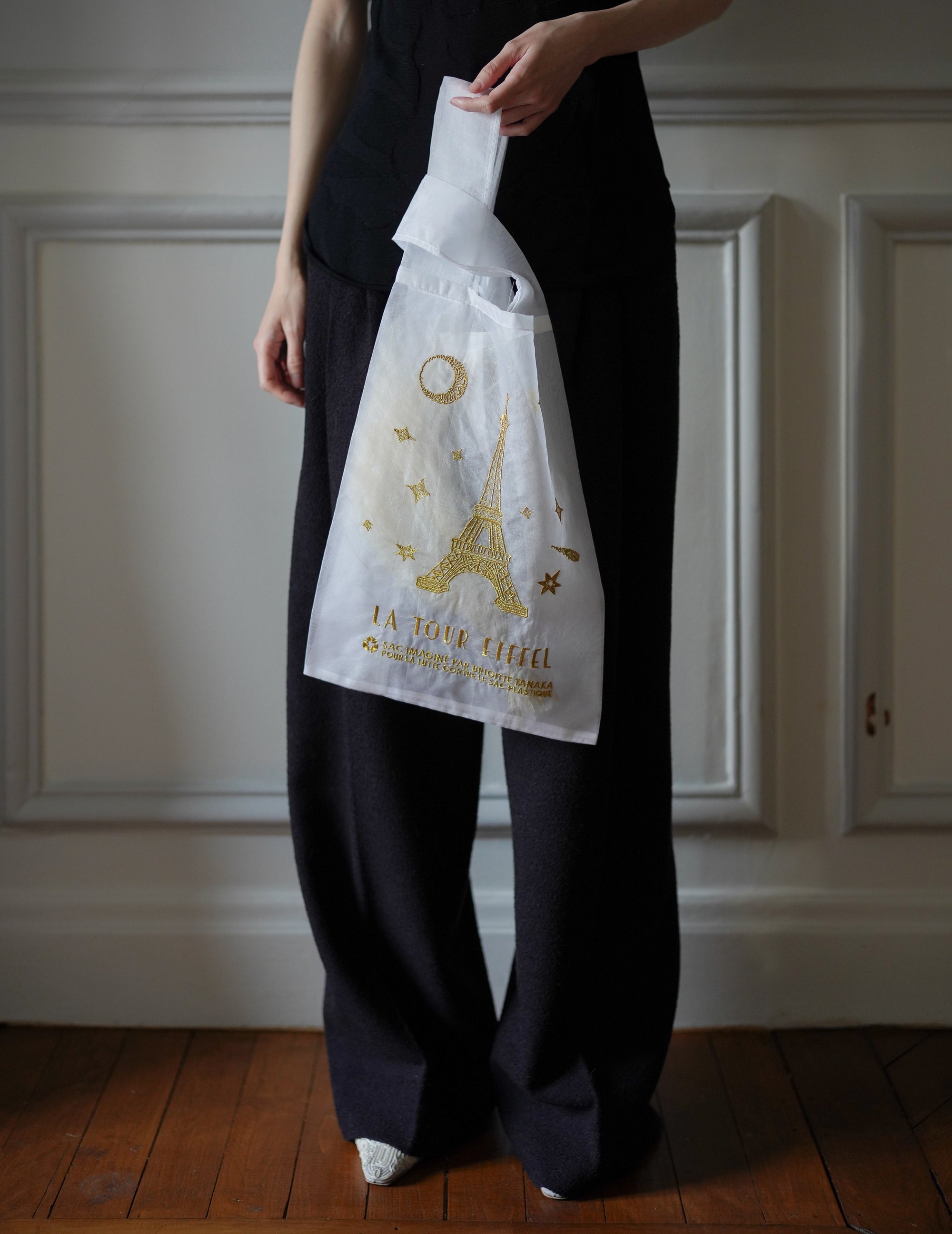 Paris Eiffel Tower Embroidered Organza Bag White ・ Large