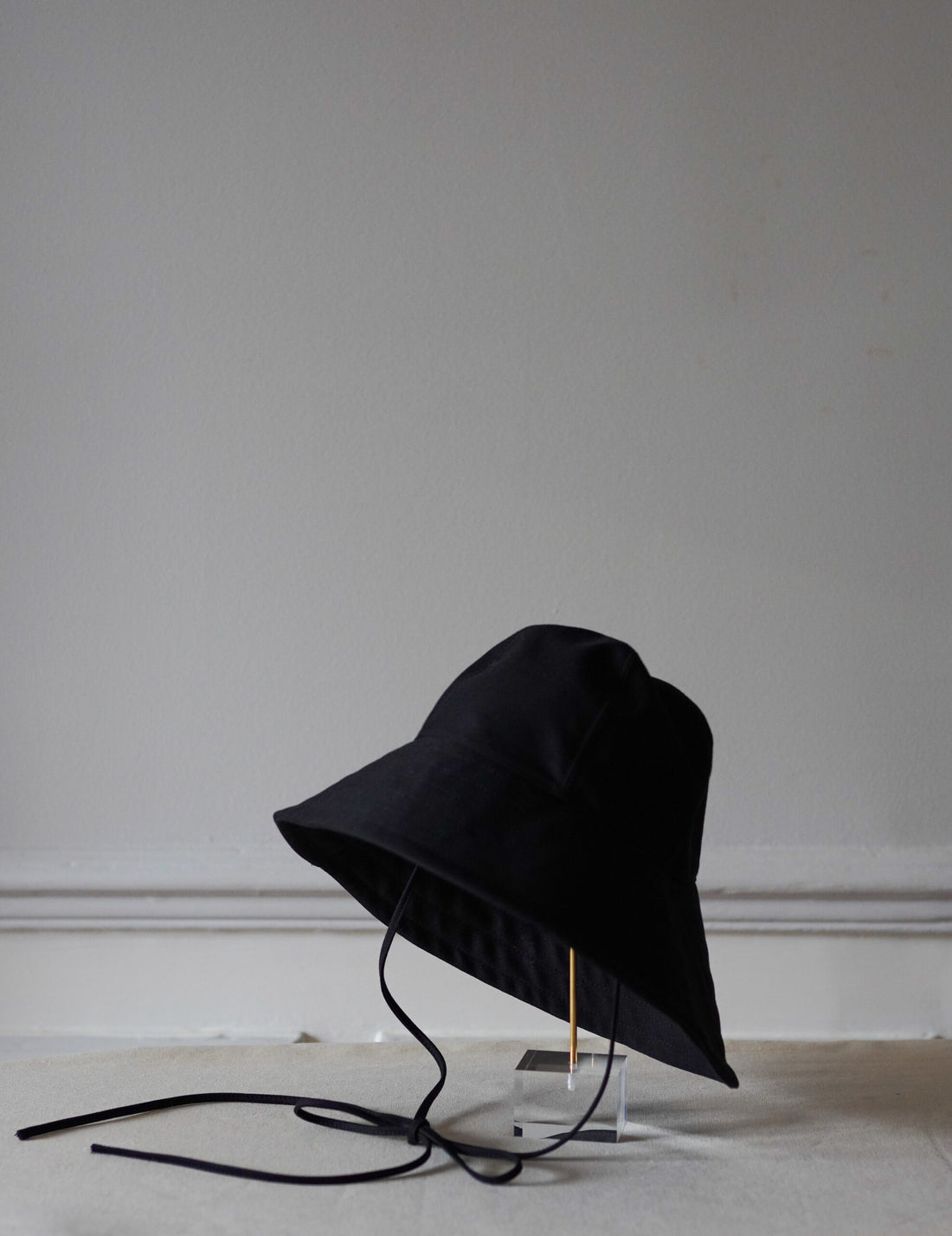 Mark Kenly Domino Tan | Aramis Hat・Black