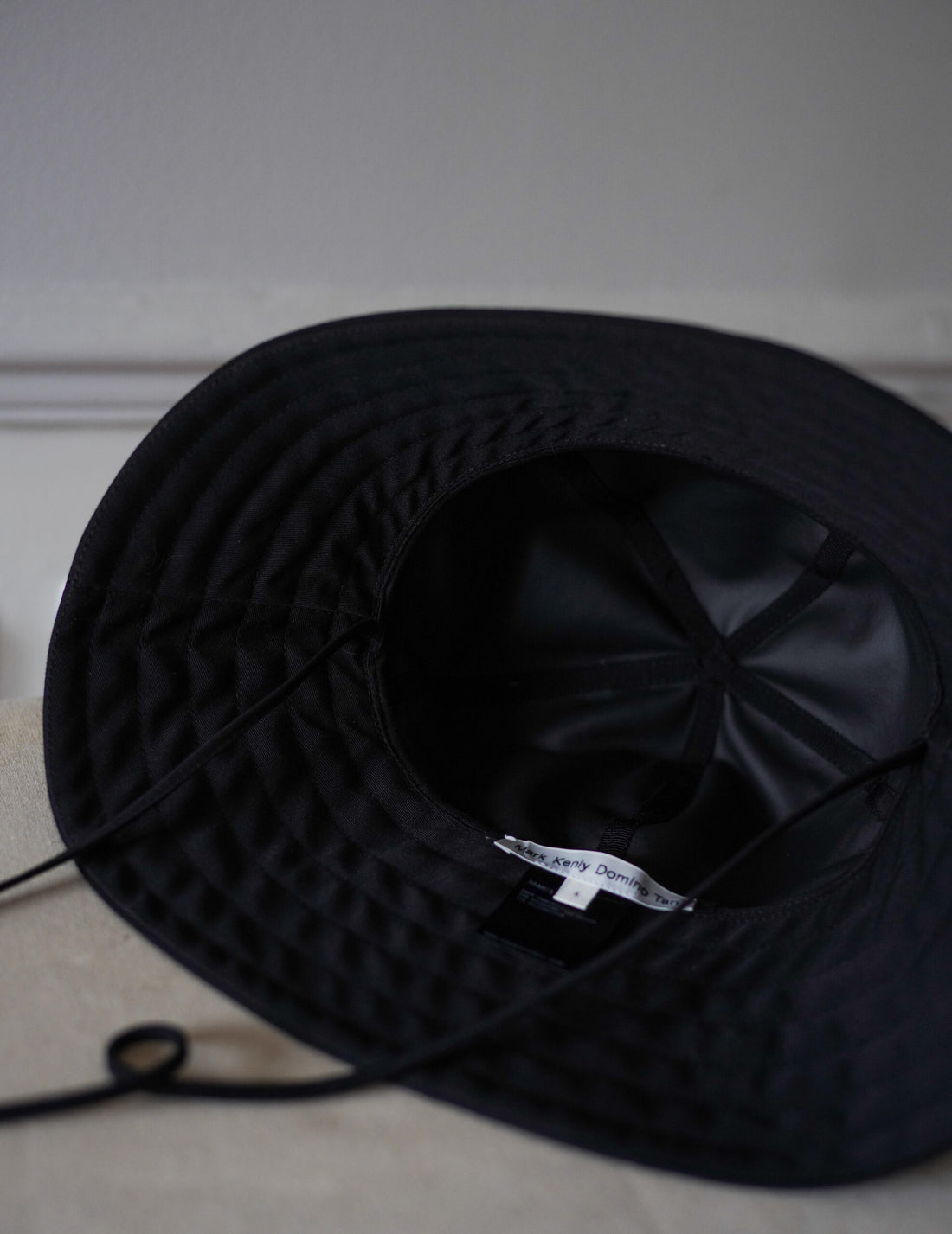 Mark Kenly Domino Tan | Aramis Hat・Black