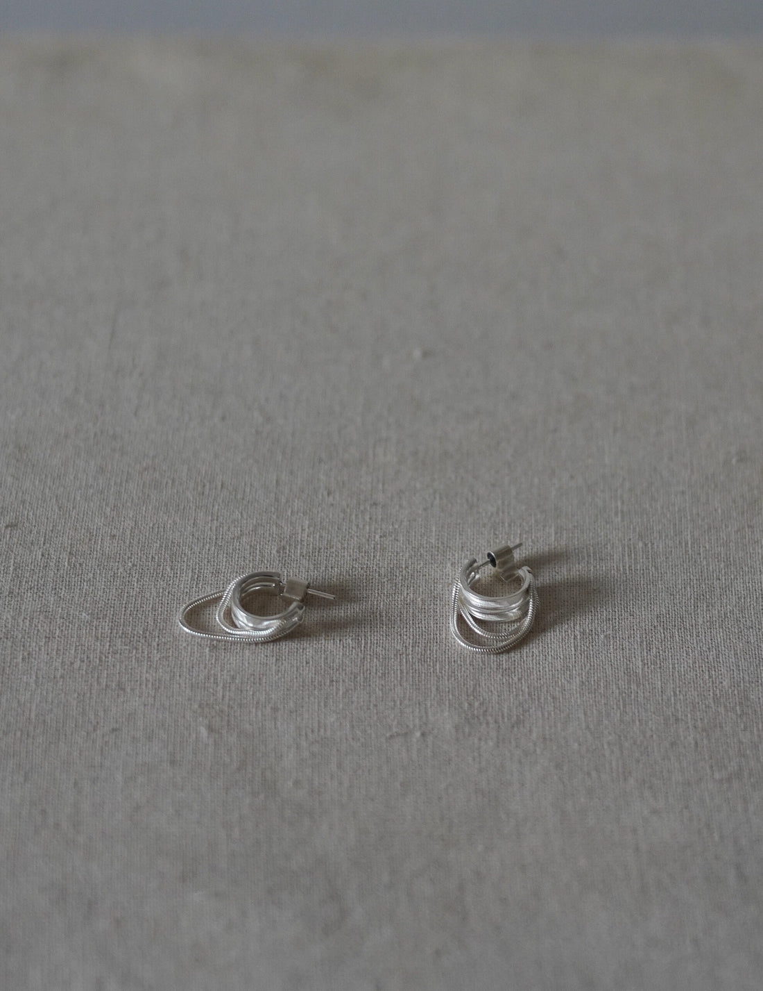MAGGOOSH | TWINKLER MINI DOUBLE Earrings・Silver