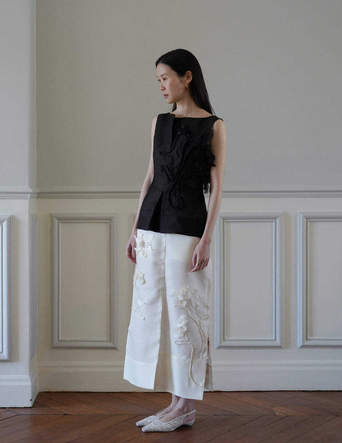 Mark Kenly Domino Tan ｜Atelier Tami Top・Black