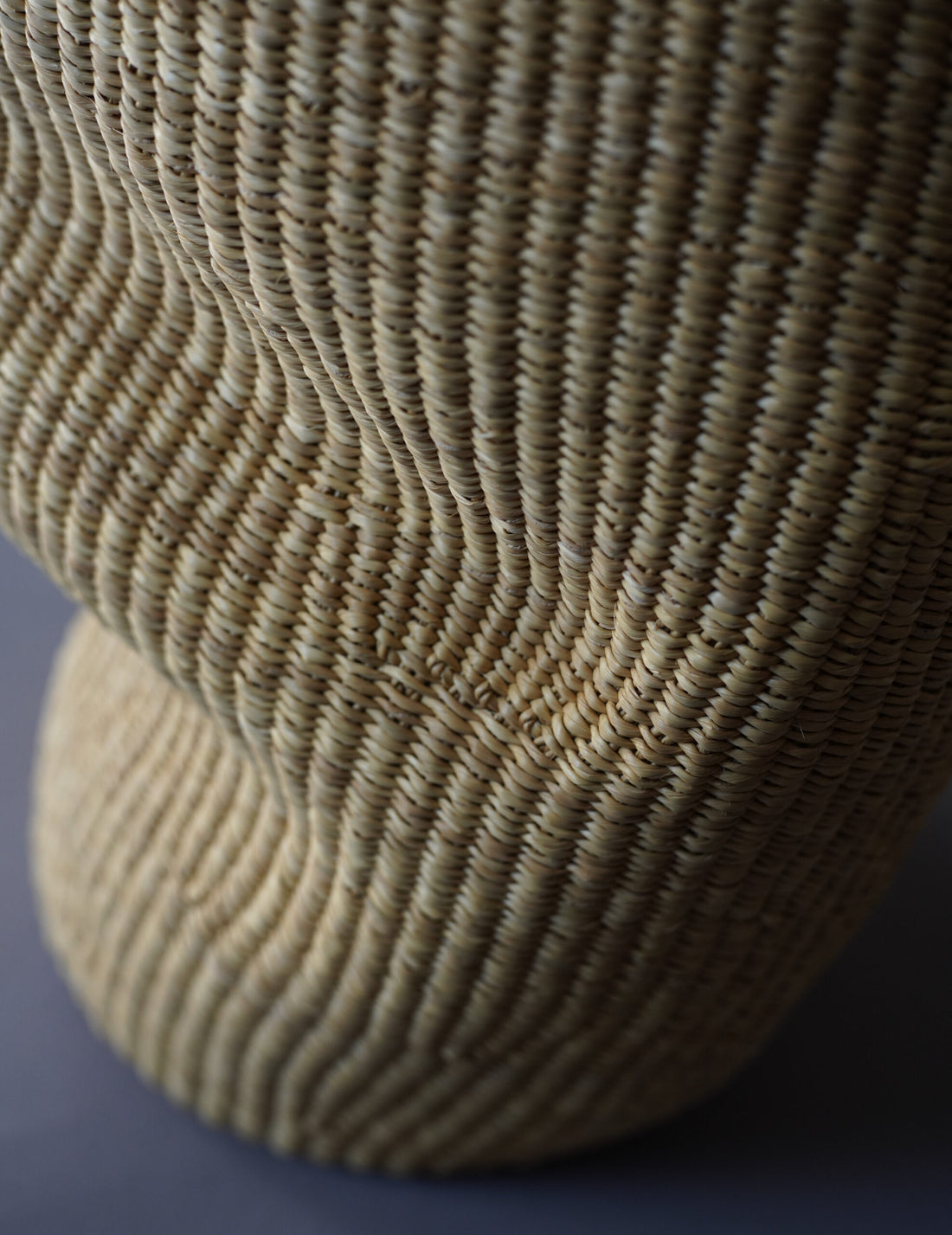 INES BRESSAND | Akamae Crumpled Woven Bag N.40・Brown