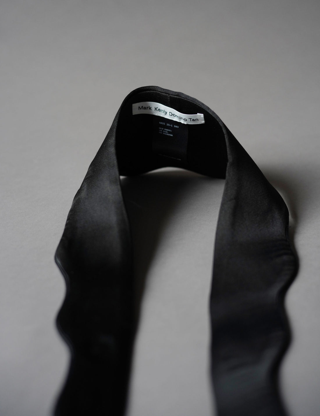 Mark Kenly Domino Tan | Aroi Collar・Black