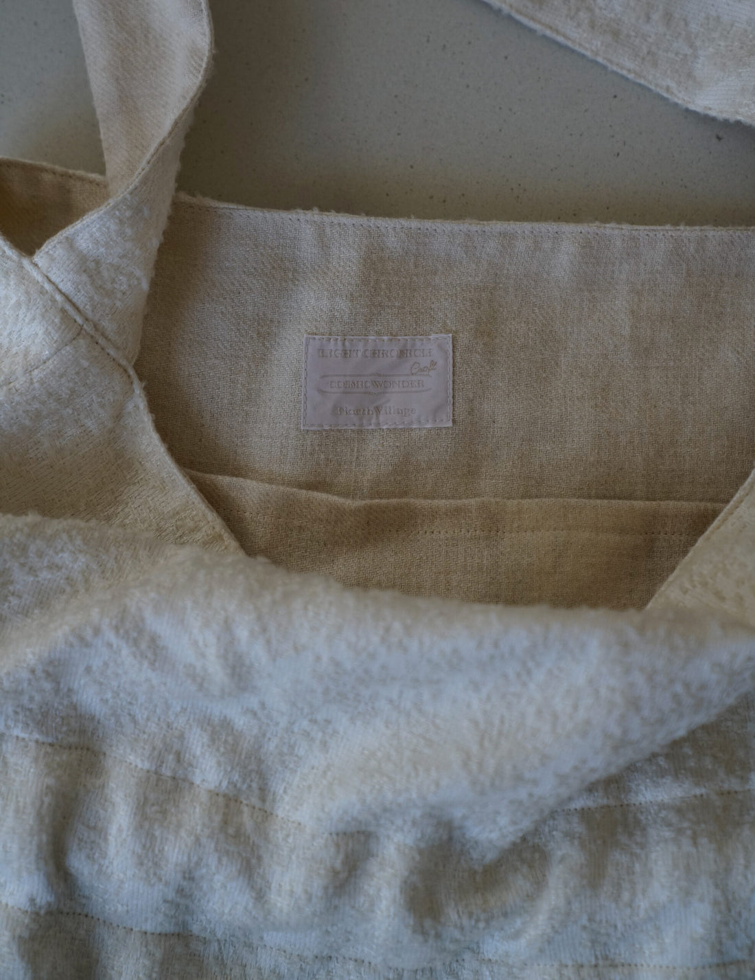 COSMIC WONDER | Arabesque Silk Wool Jacquard Shoulder Bag