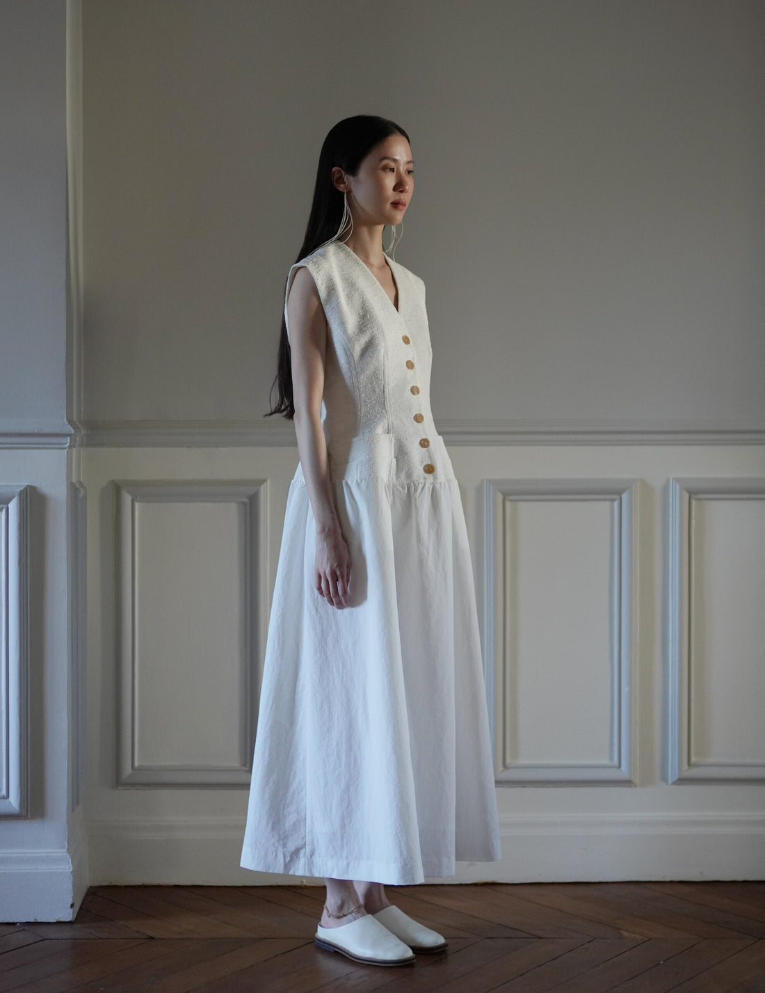 SANDBEIGE | LOUVE Dress・White