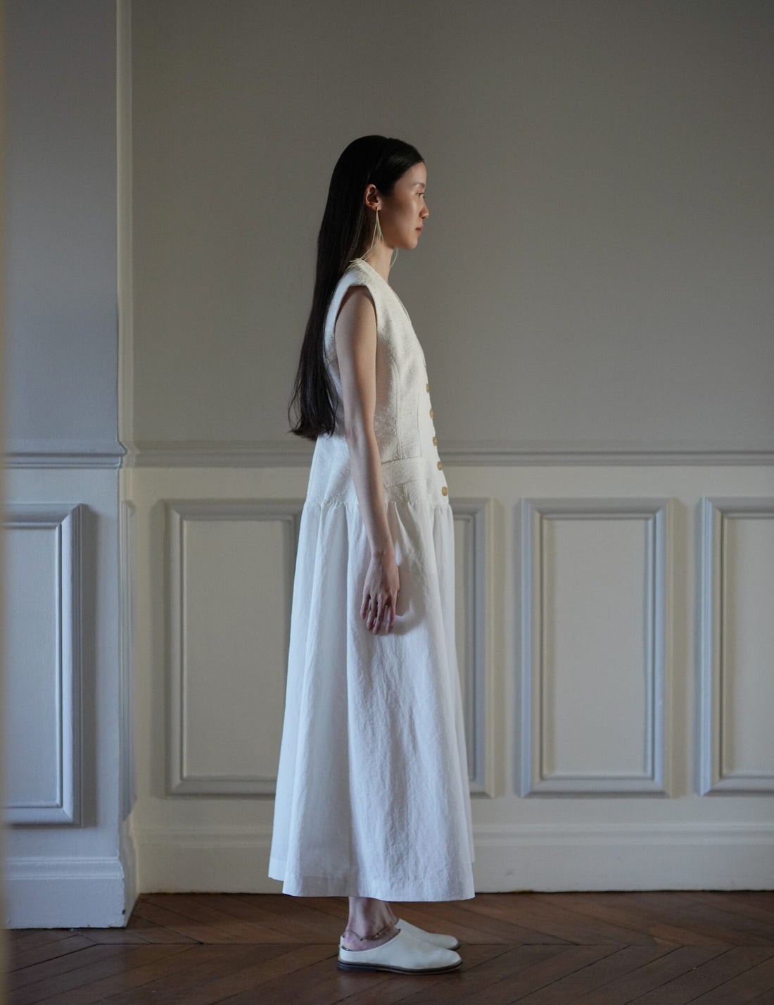 SANDBEIGE | LOUVE Dress・White