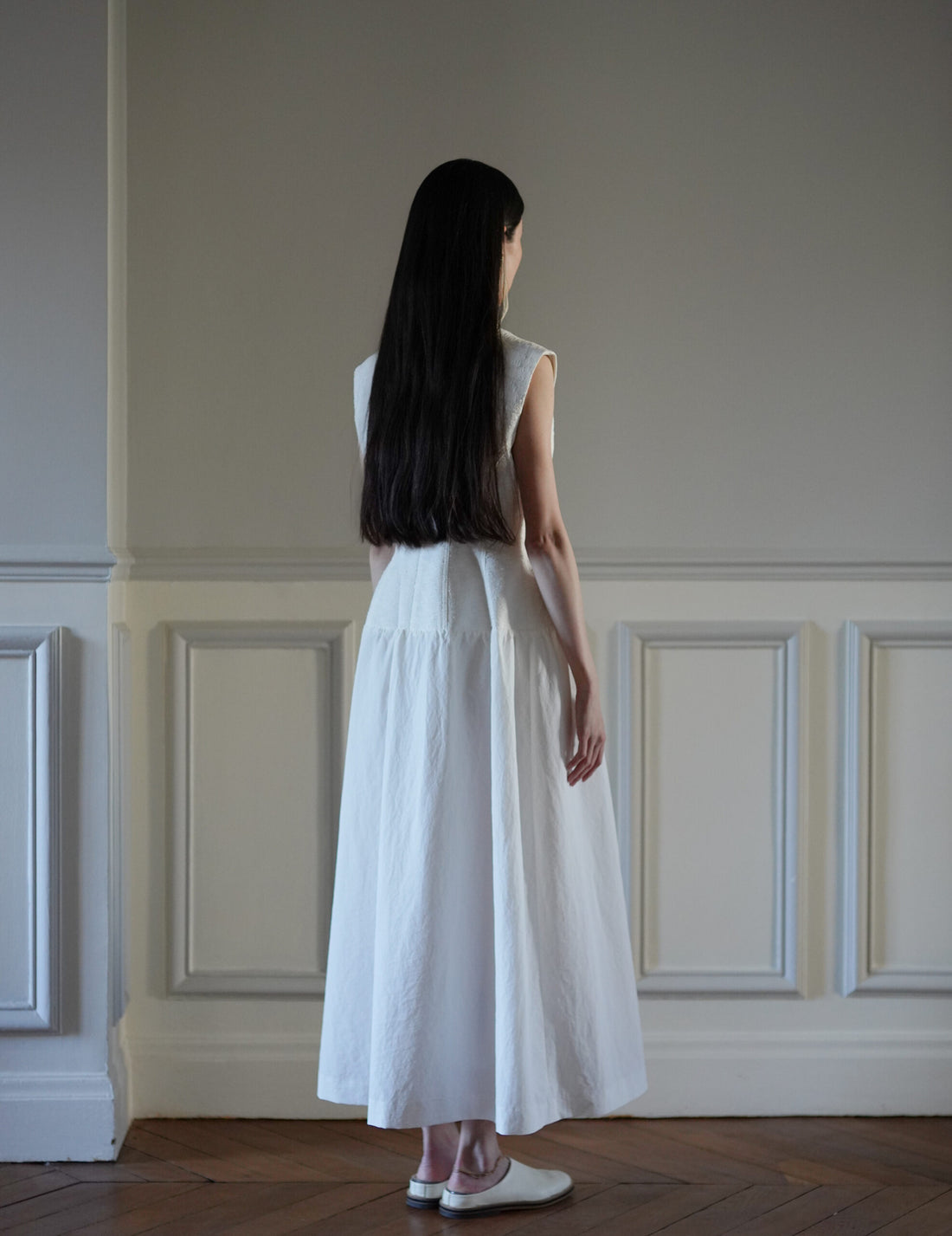 SANDBEIGE | LOUVE Dress・White