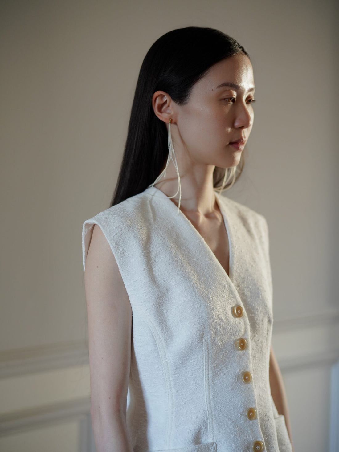 SANDBEIGE | LOUVE Dress・White