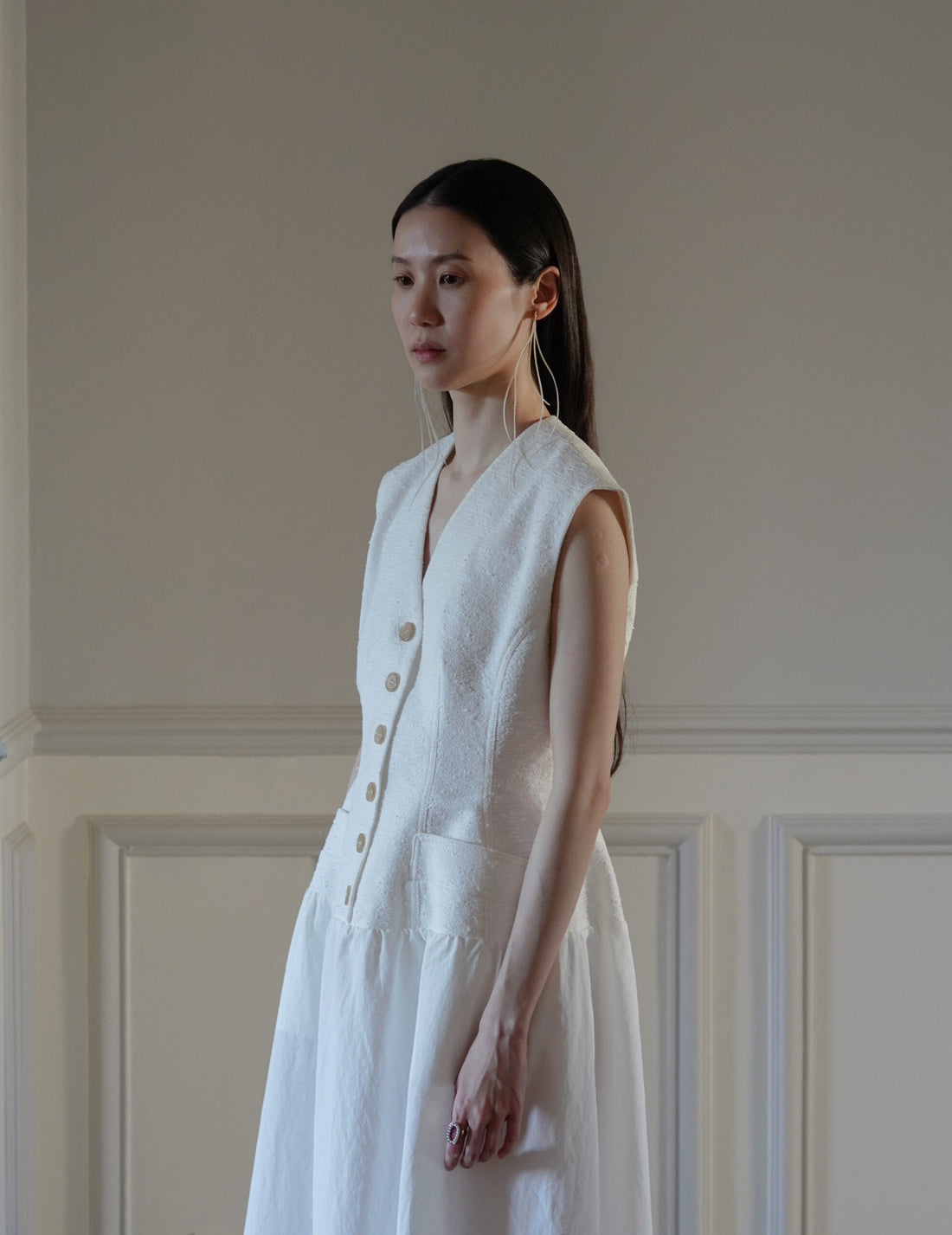 SANDBEIGE | LOUVE Dress・White