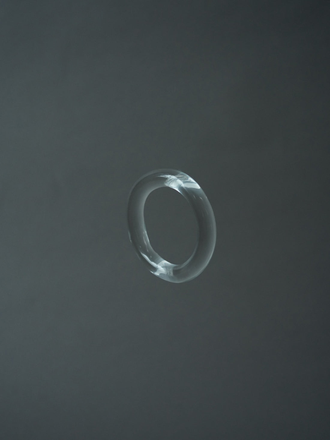 Glassy Tube Bangle・Clear