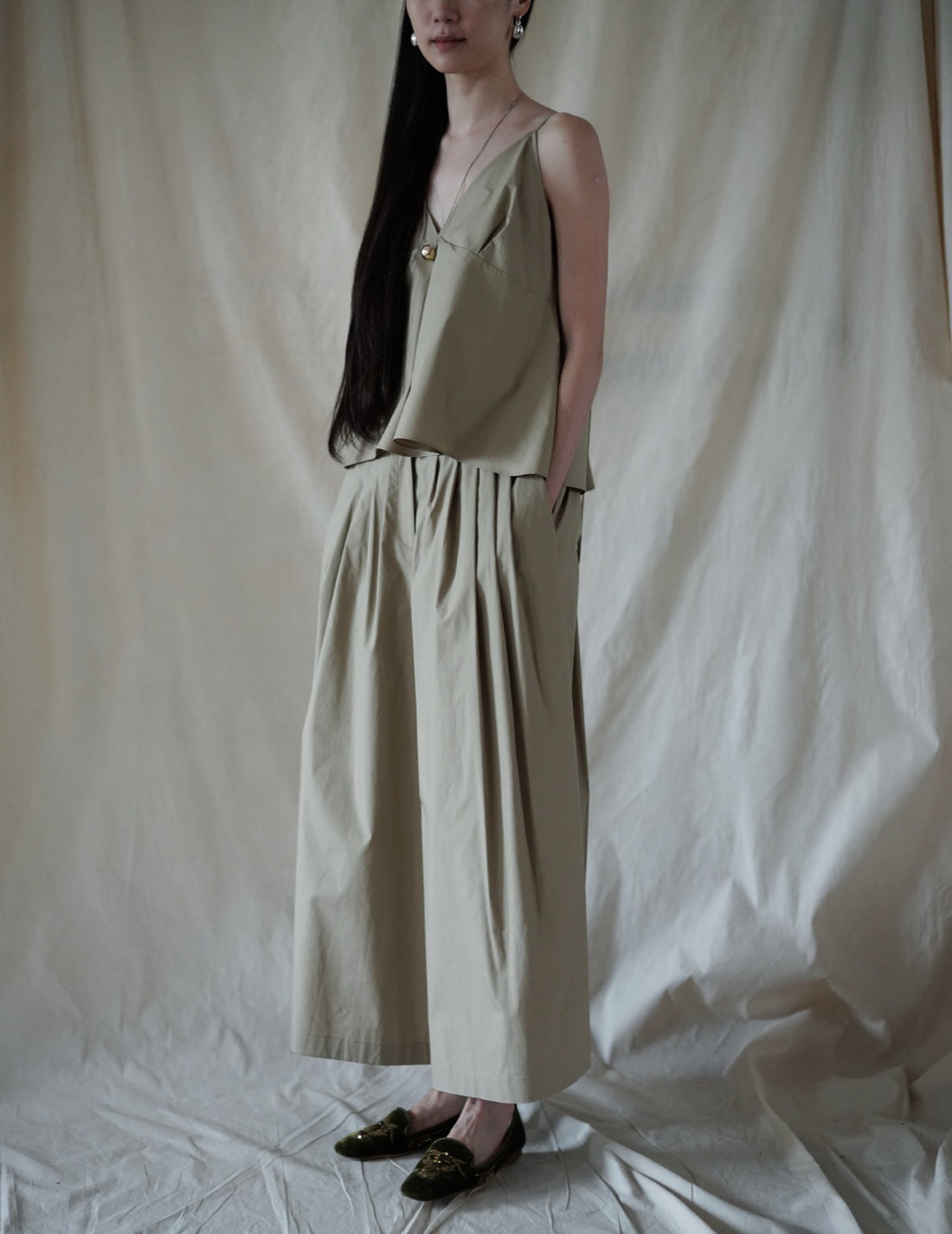 COTTON PLEATED CAMISOLE・BEIGE