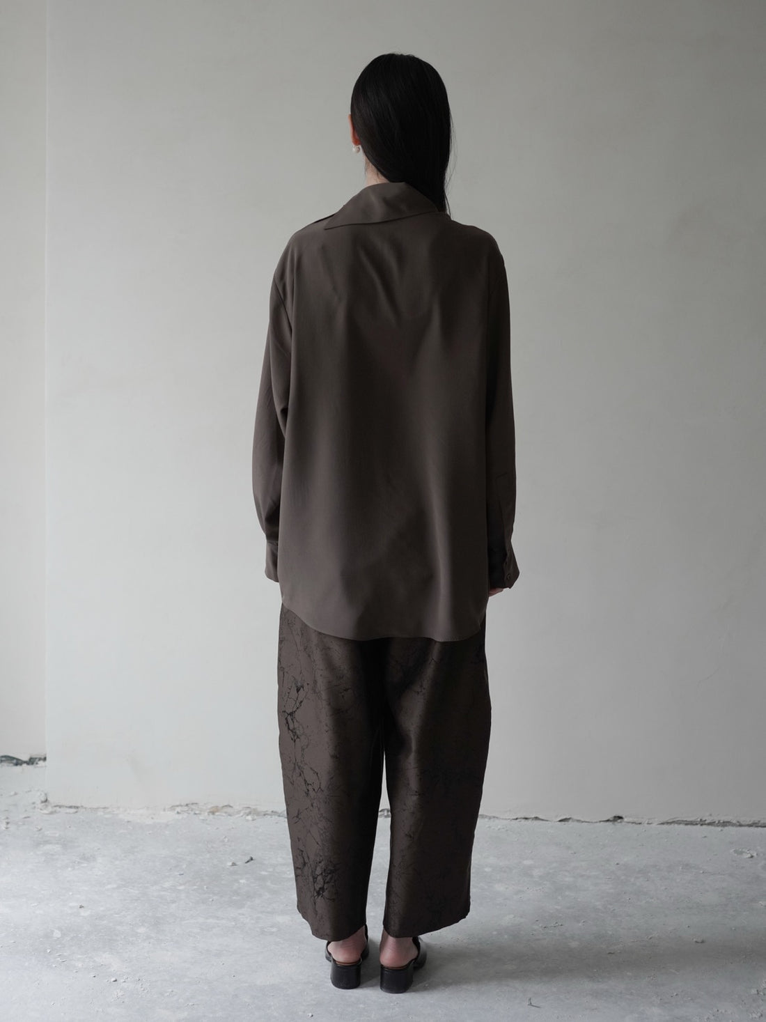 Asymmetrical Multi-Buttoned Silk Blouse・Dark Taupe