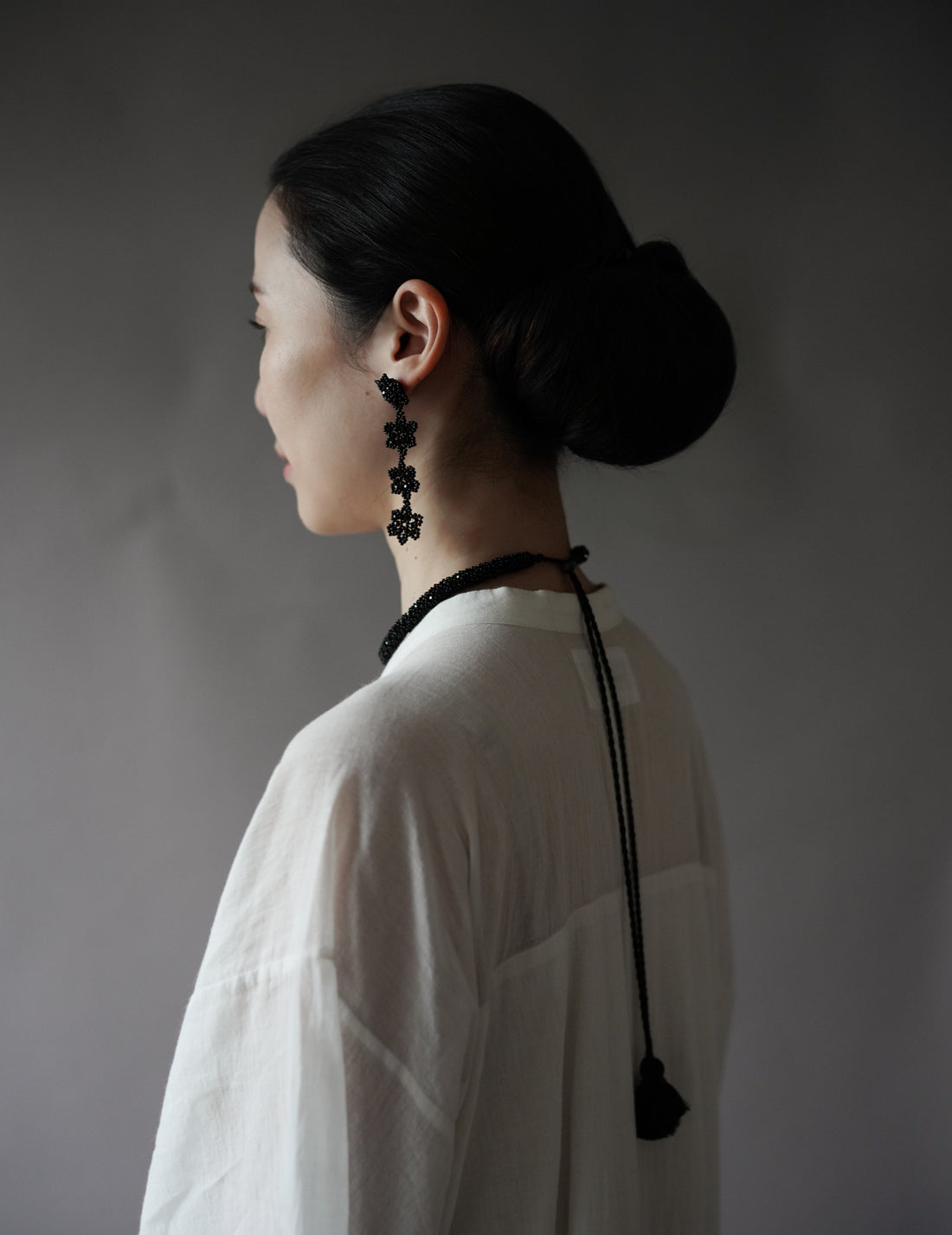 Beaded Flower Earrings・Black