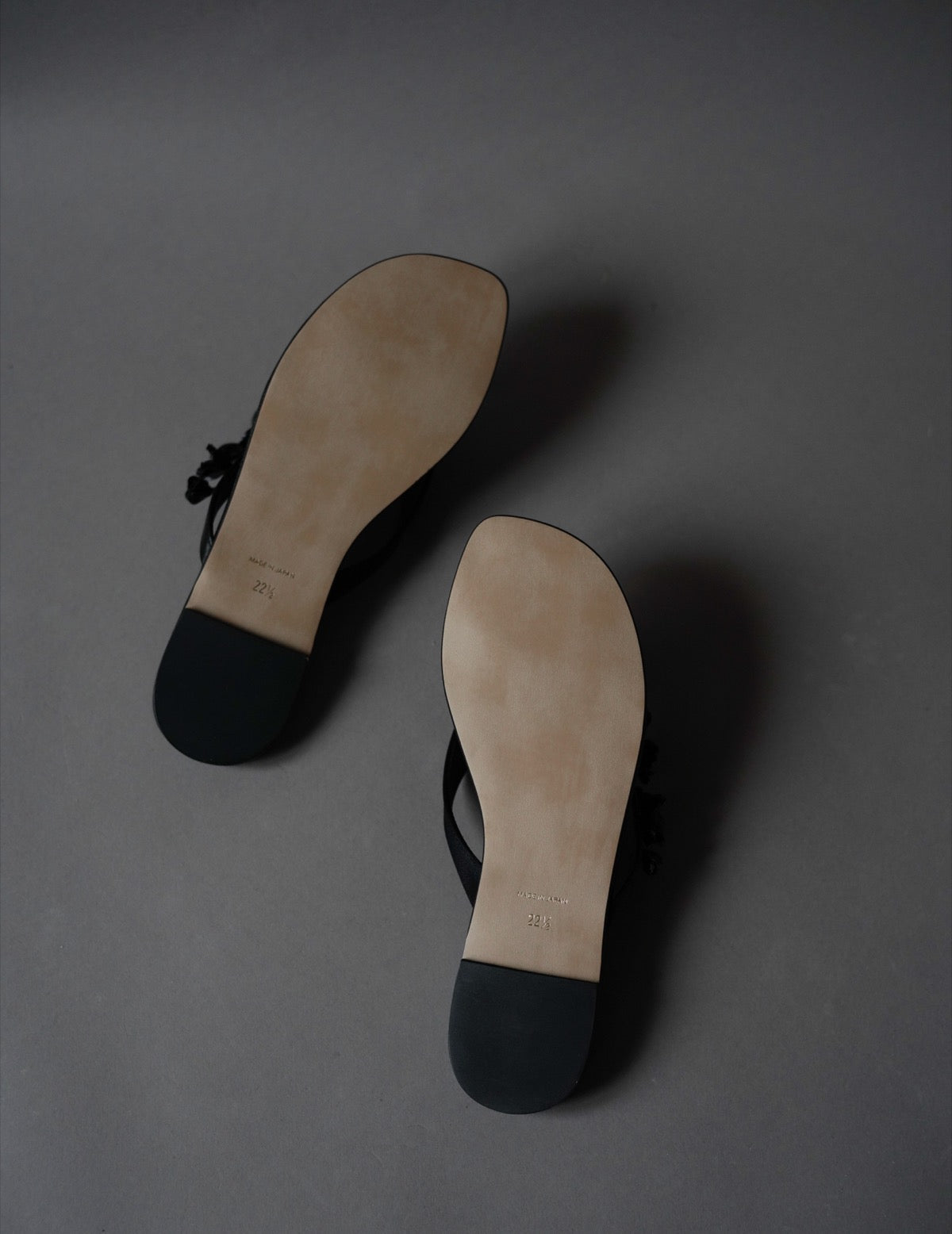 Floral Motif Sandals・Black