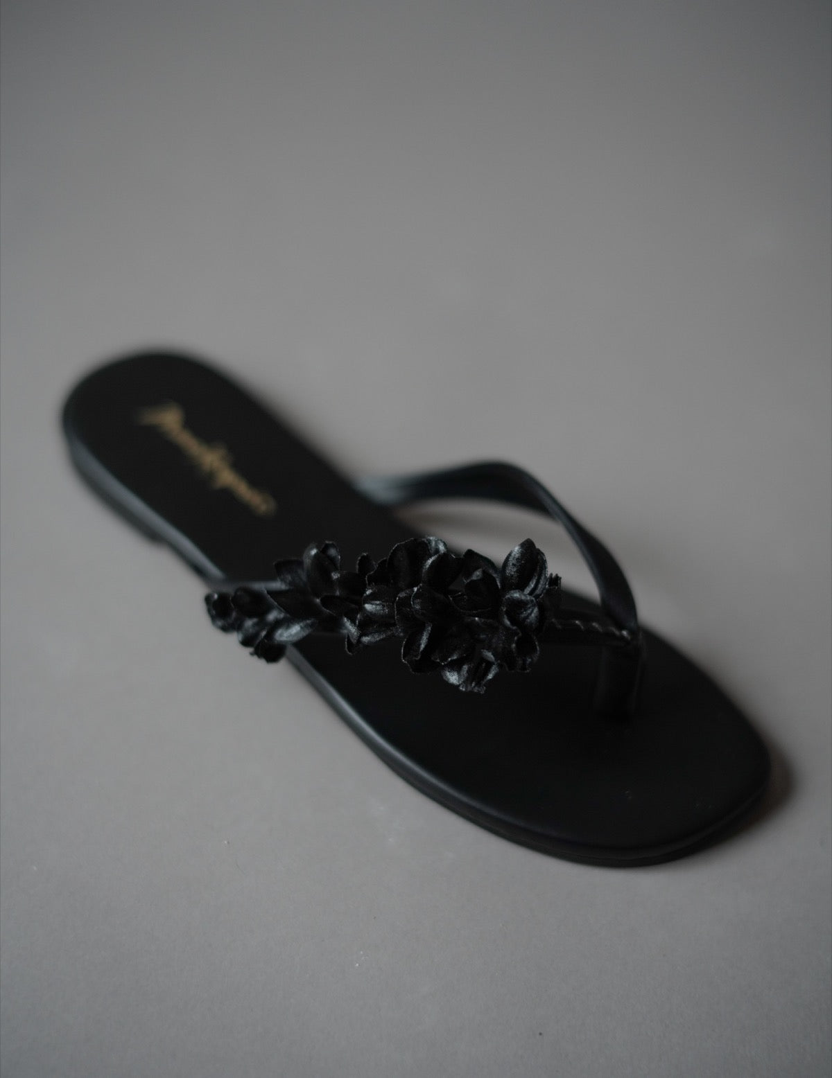 Floral Motif Sandals・Black
