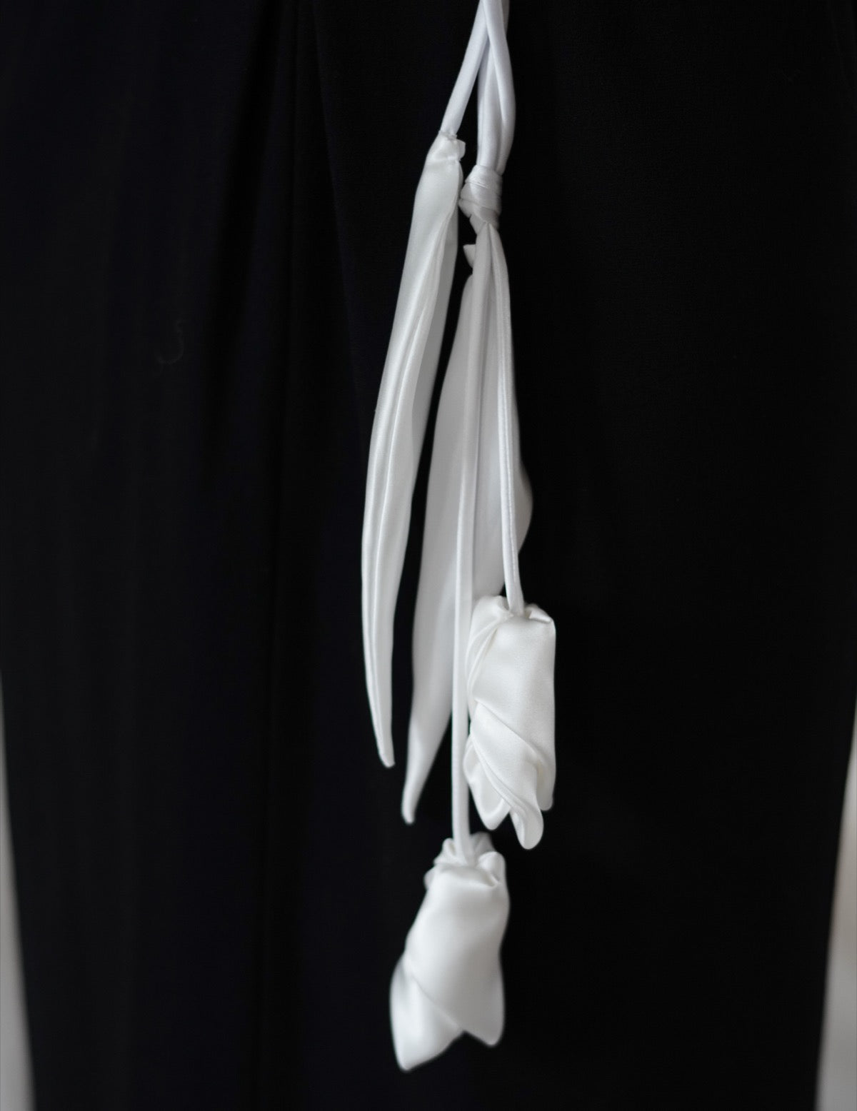 Floral Motif Silk Belt・White