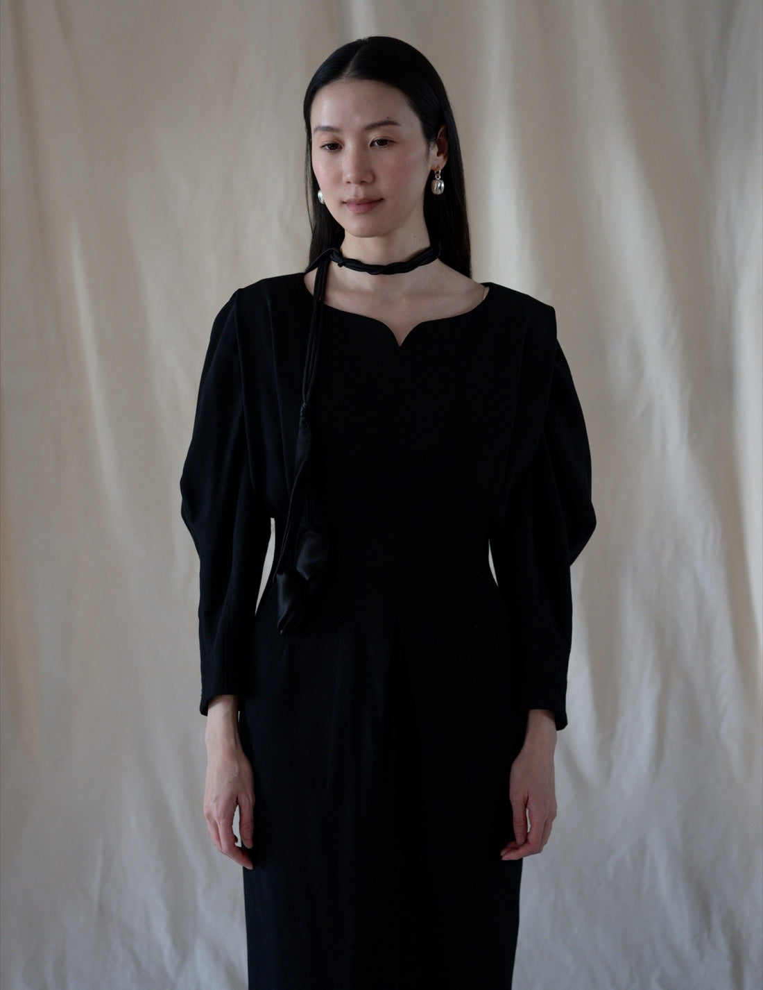 Floral Motif Silk Belt · Black