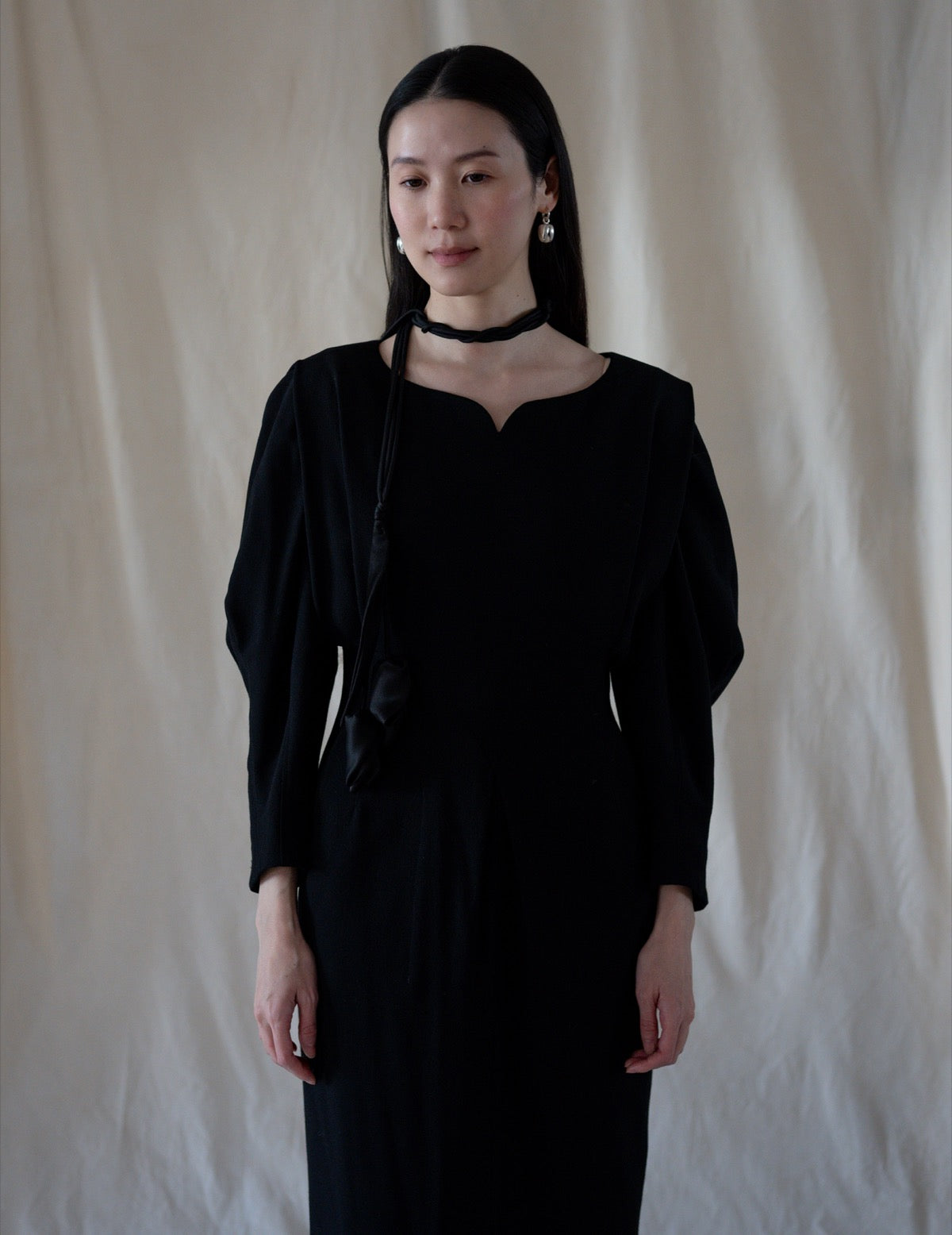 Floral Motif Silk Belt · Black